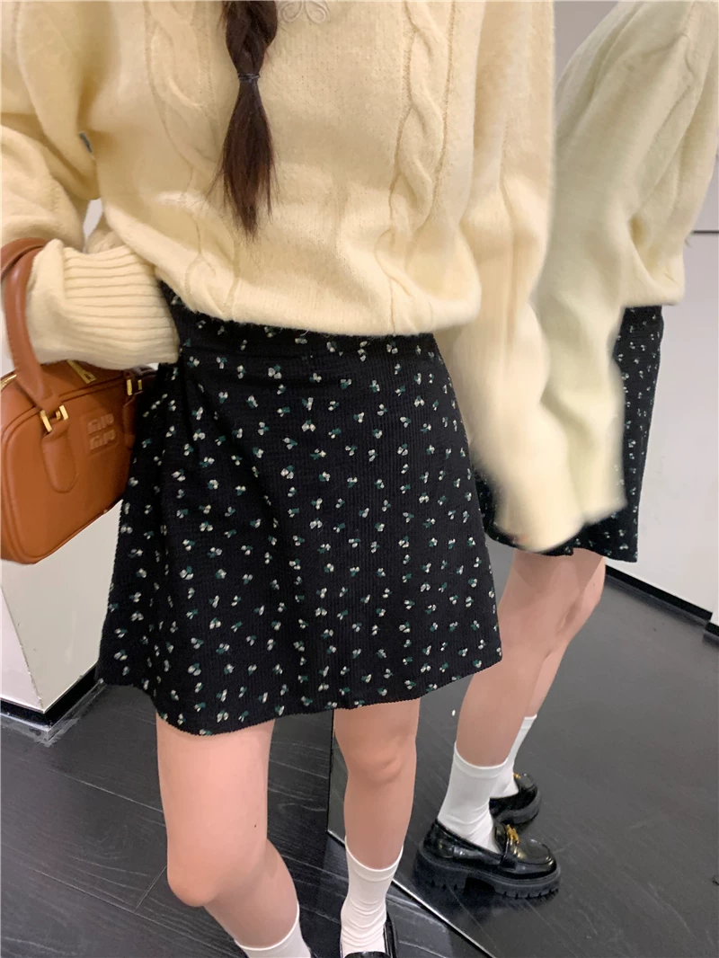 Váy xòe hoa vintage cỡ lớn dành cho nữ, quần váy ngắn chữ A lưng cao mùa xuân, váy che hông nhỏ nhắn, váy dù.