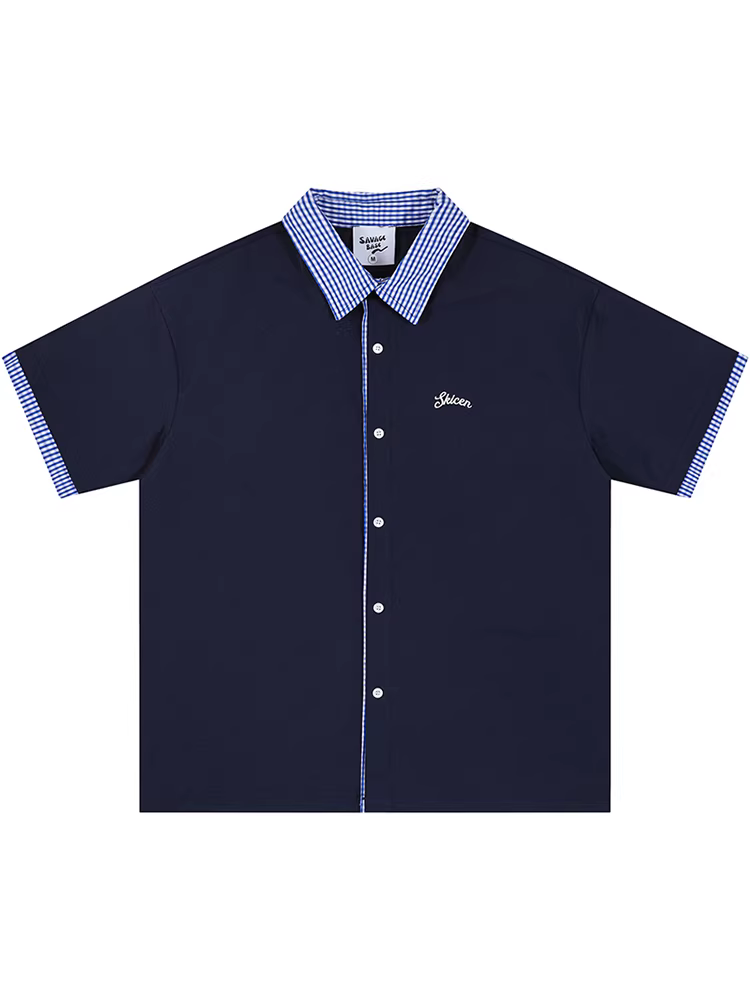 Từ thương hiệu Mars Time, áo sơ mi kiểu Mỹ màu xanh lam, phối vải giả hai mảnh, dáng rộng và đa năng, kiểu dáng giản dị.