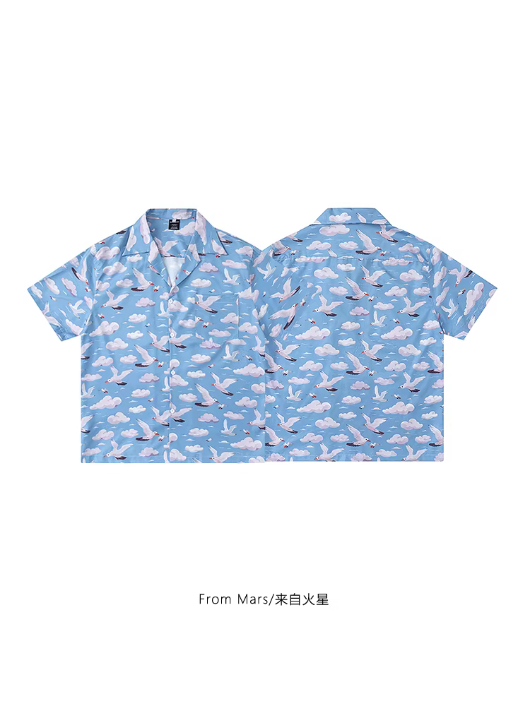 Từ sao Hỏa, áo sơ mi ngắn tay cổ Cuba dáng rộng, kiểu cổ điển, in hình đám mây dành cho các cặp đôi.