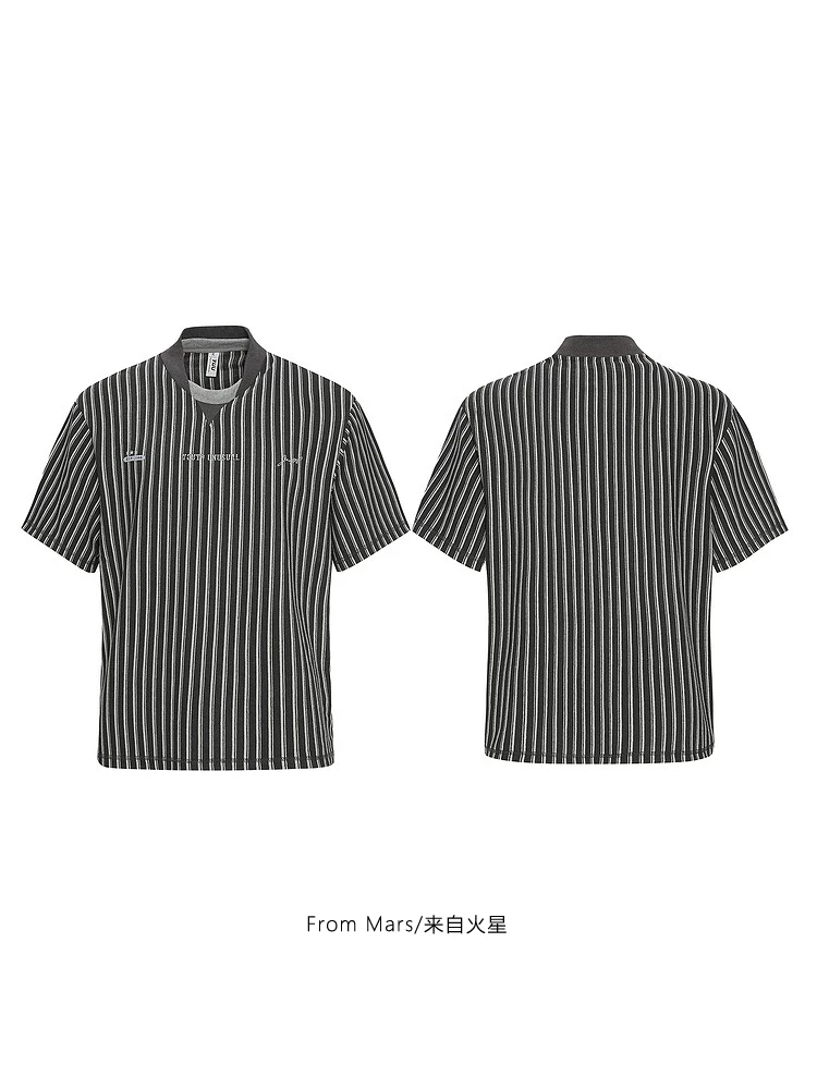 Từ sao Hỏa, thương hiệu thời trang tự do và thoải mái với những đường sọc cổ điển, áo thun ngắn tay mùa hè rộng rãi và giản dị, đa năng.