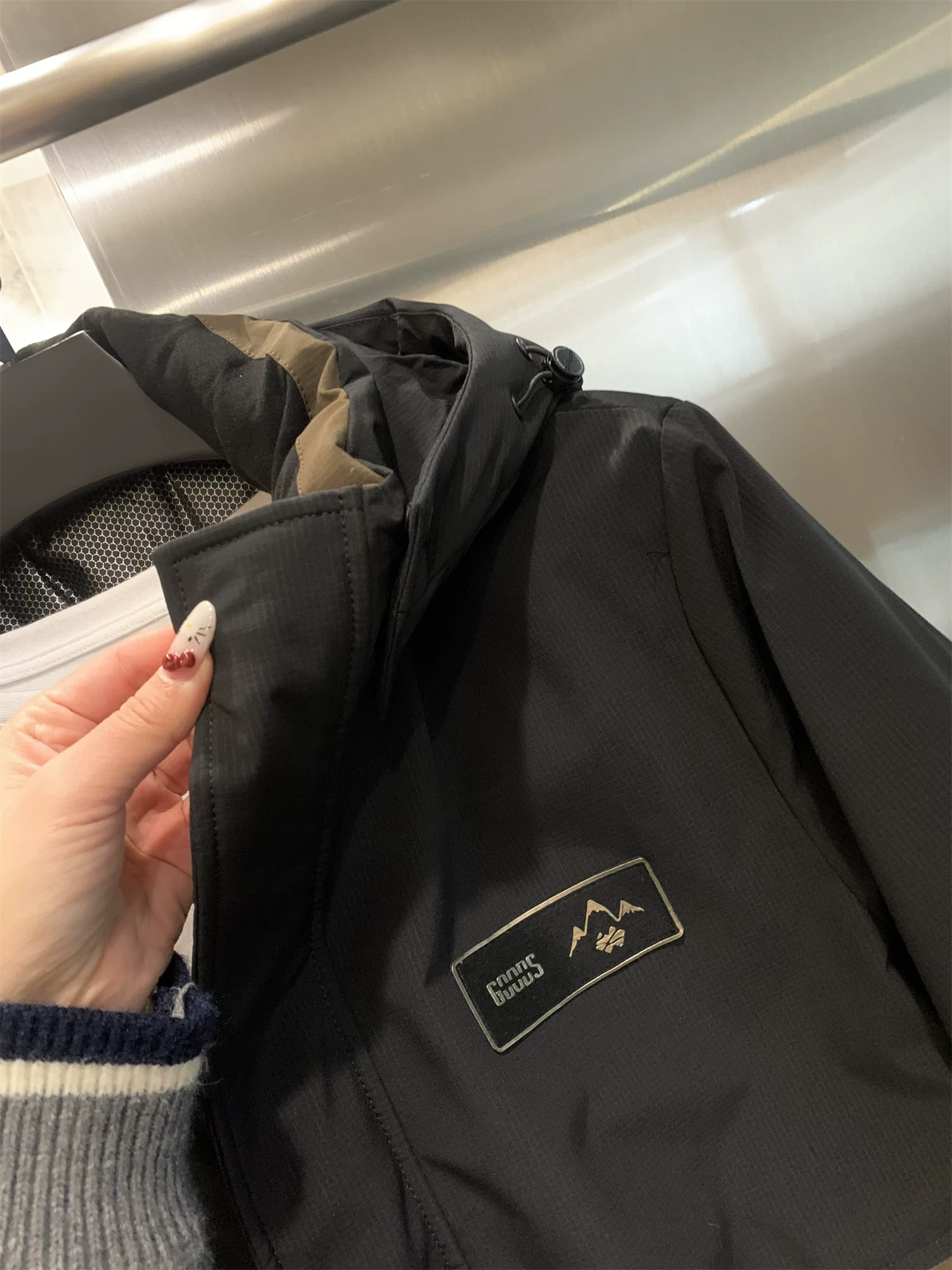 Don Quixote dòng H! 90% lông vịt! Áo khoác phao nam dày có mũ trùm đầu, phối màu mùa đông.