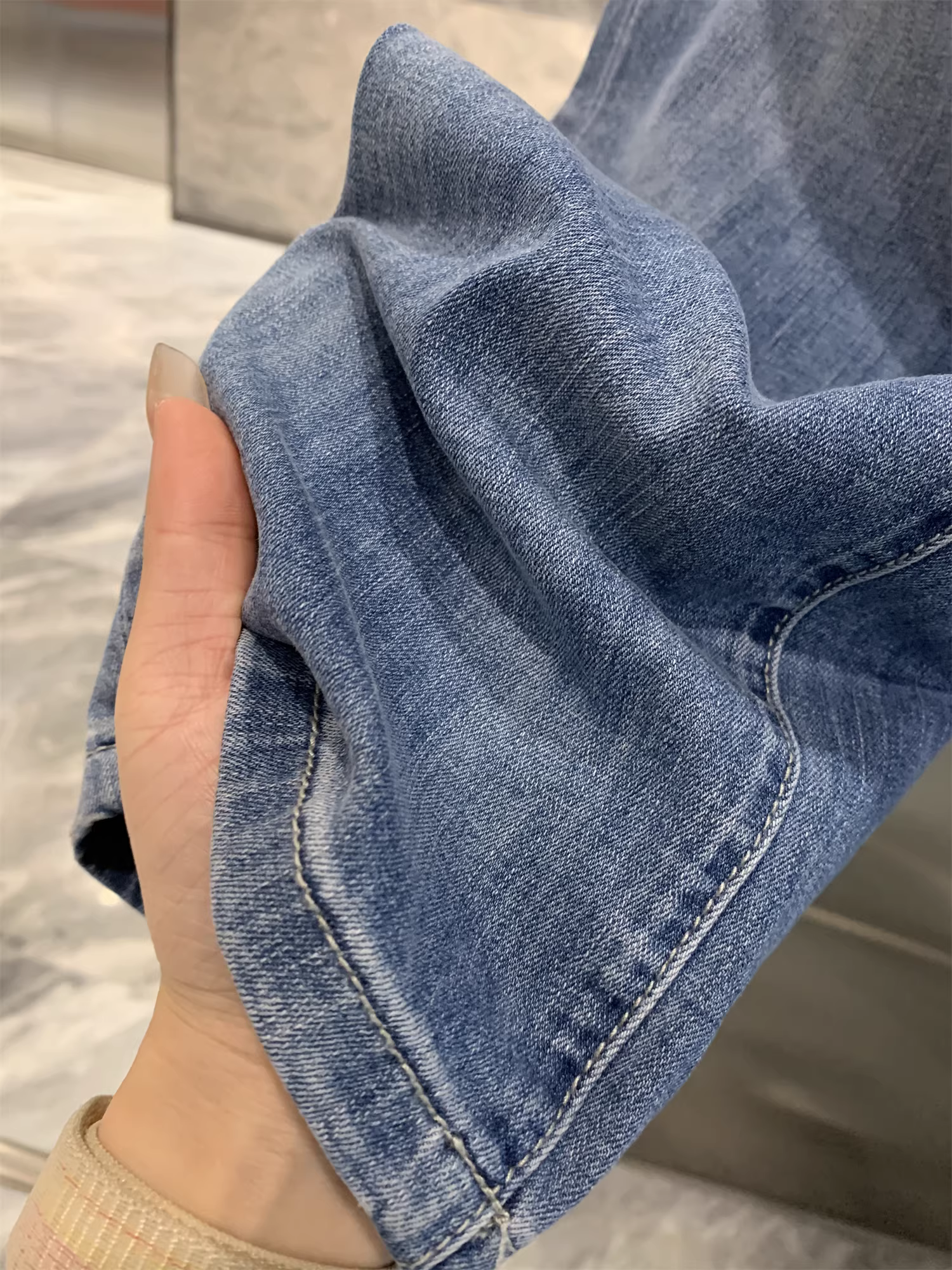 Don Quixote - Giá trị tinh khiết! Giá hời! Quần jeans denim mềm mại, chất liệu tốt, đa năng, kiểu dáng lịch sự nhưng vẫn thoải mái.