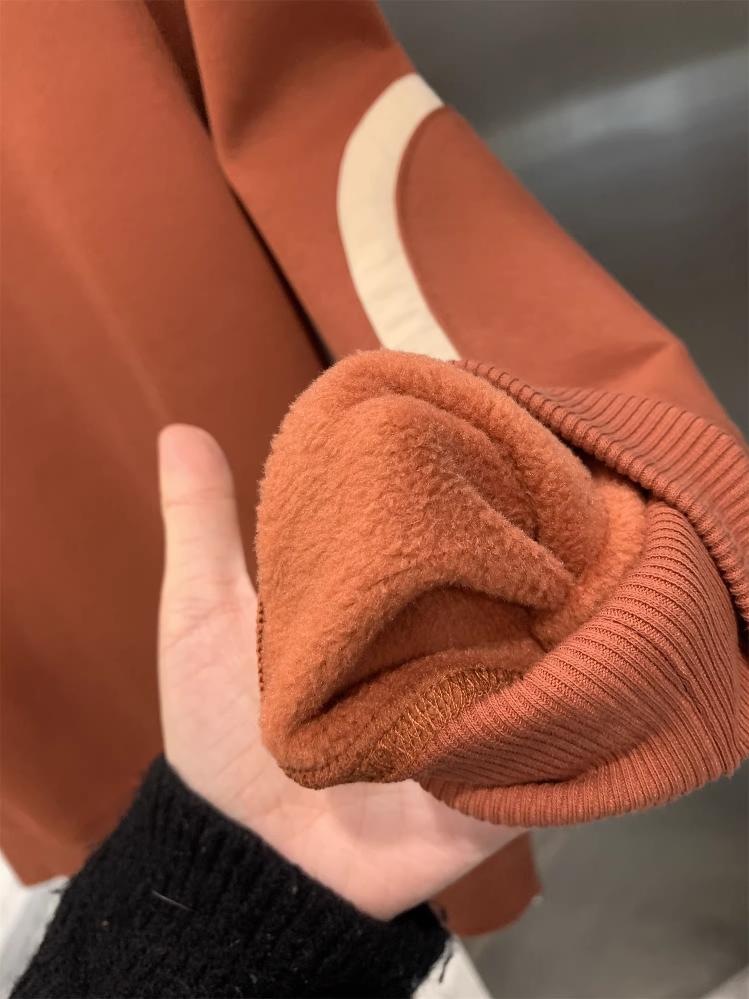 Áo len Don Quixote H! Có lớp lót lông cừu và dày dặn! Áo len nam mặc thường ngày giữ ấm mùa thu đông, thân thiện với da, dùng làm lớp lót.