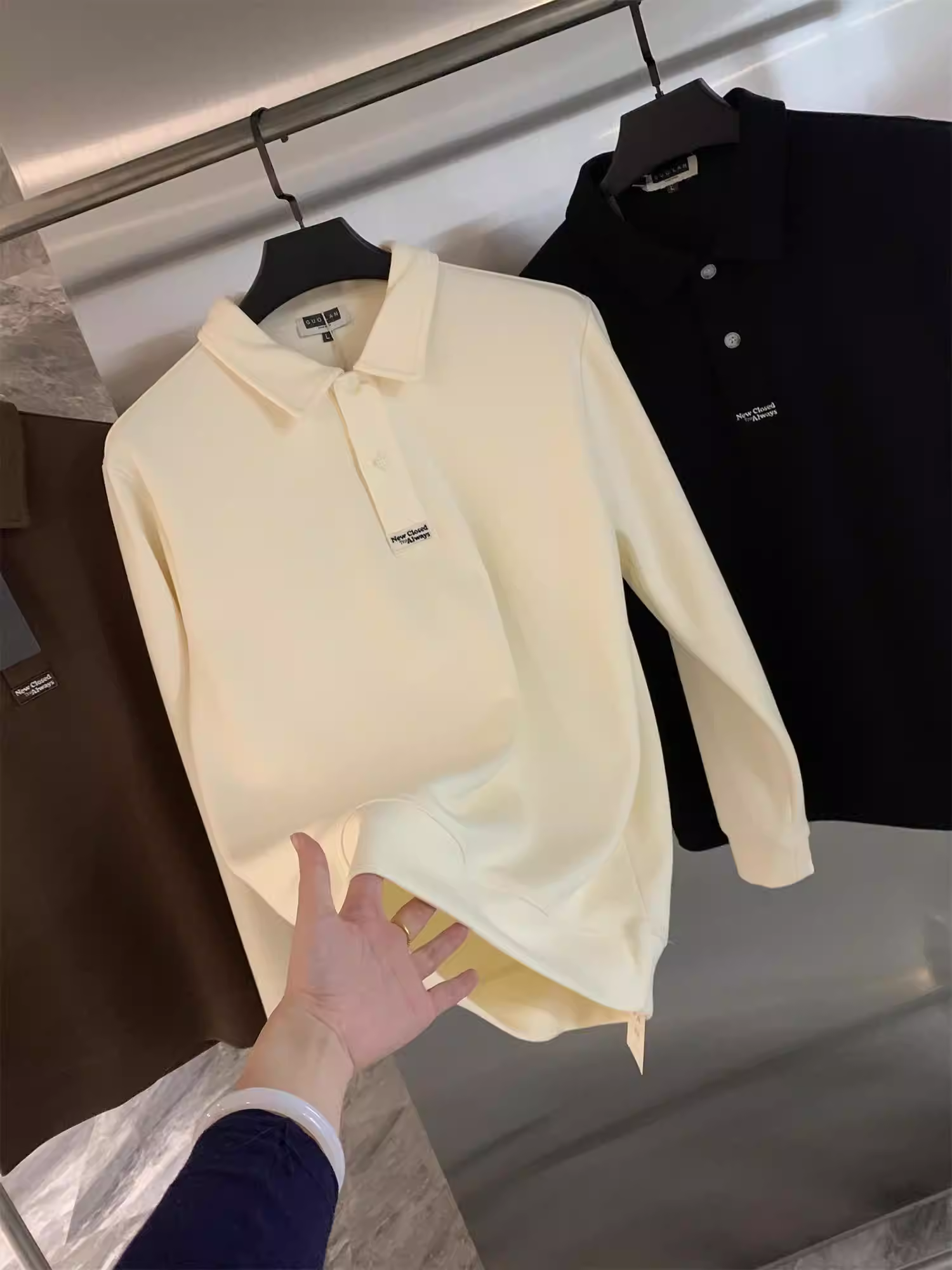 Don Quixote phong cách Nhật Bản cực hợp thời trang! Áo len dài tay màu trơn đa năng thời trang xuân thu POLO dành cho nam