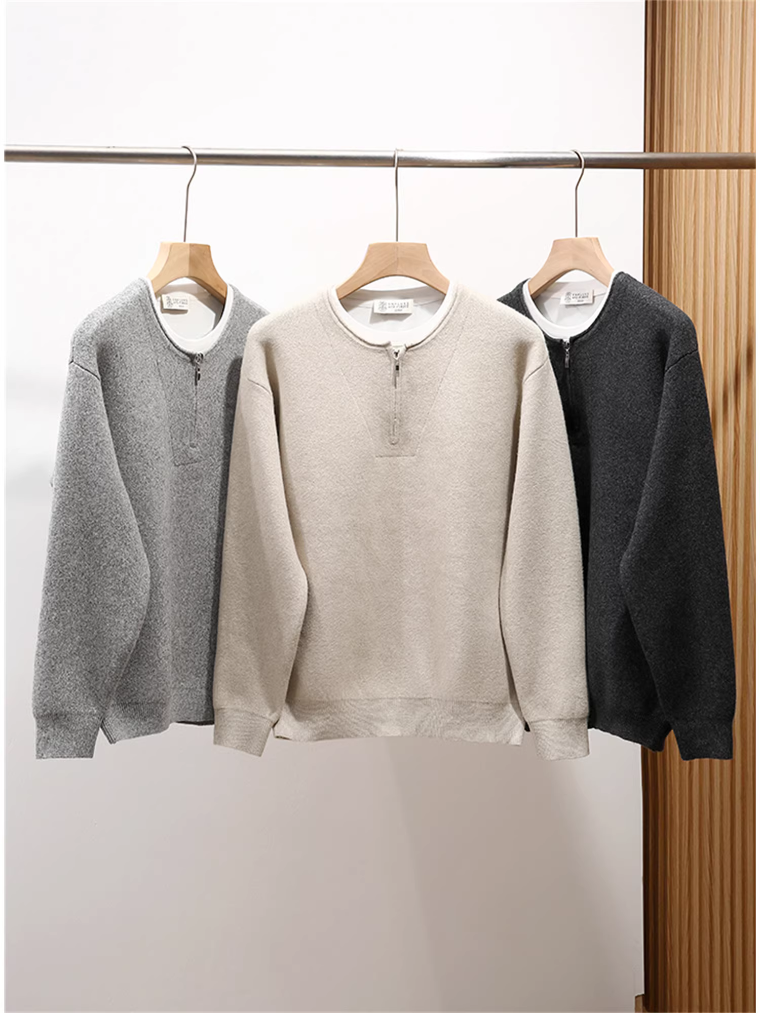 Don Quixote, phong cách tiền bạc cổ điển thanh lịch! Ấm áp và tinh tế! Áo len dệt kim cổ tròn hai lớp giả hai mảnh sang trọng nhẹ nhàng.