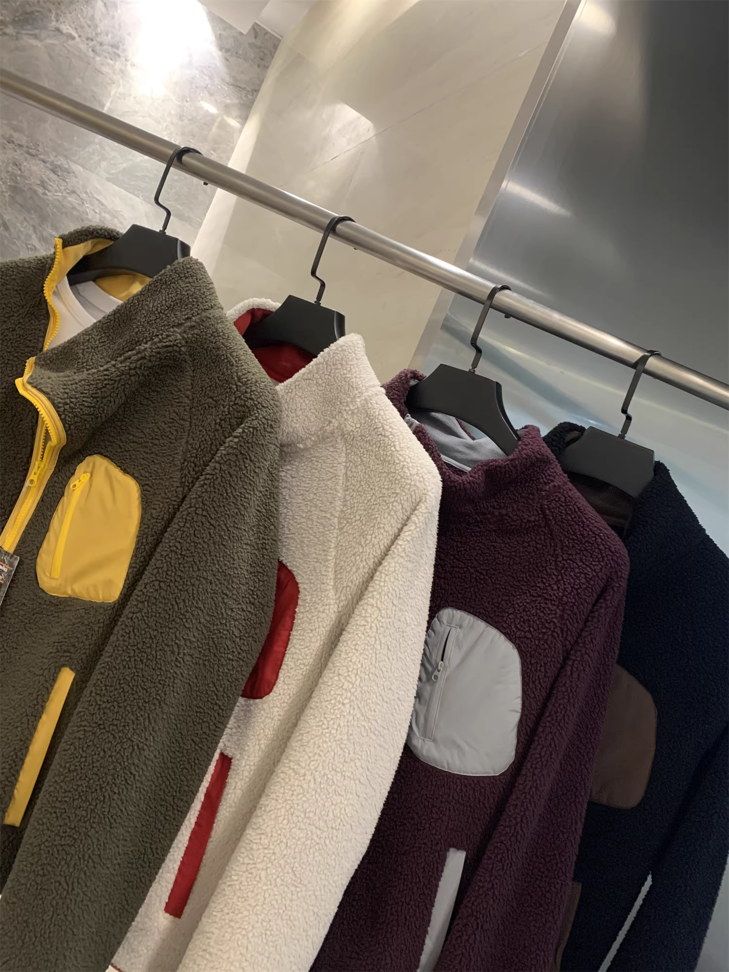 Đồ Nhật Bản Don Quixote! Túi phối màu! Áo khoác ấm có khóa kéo chéo, lót lông cừu dày dành cho nam.