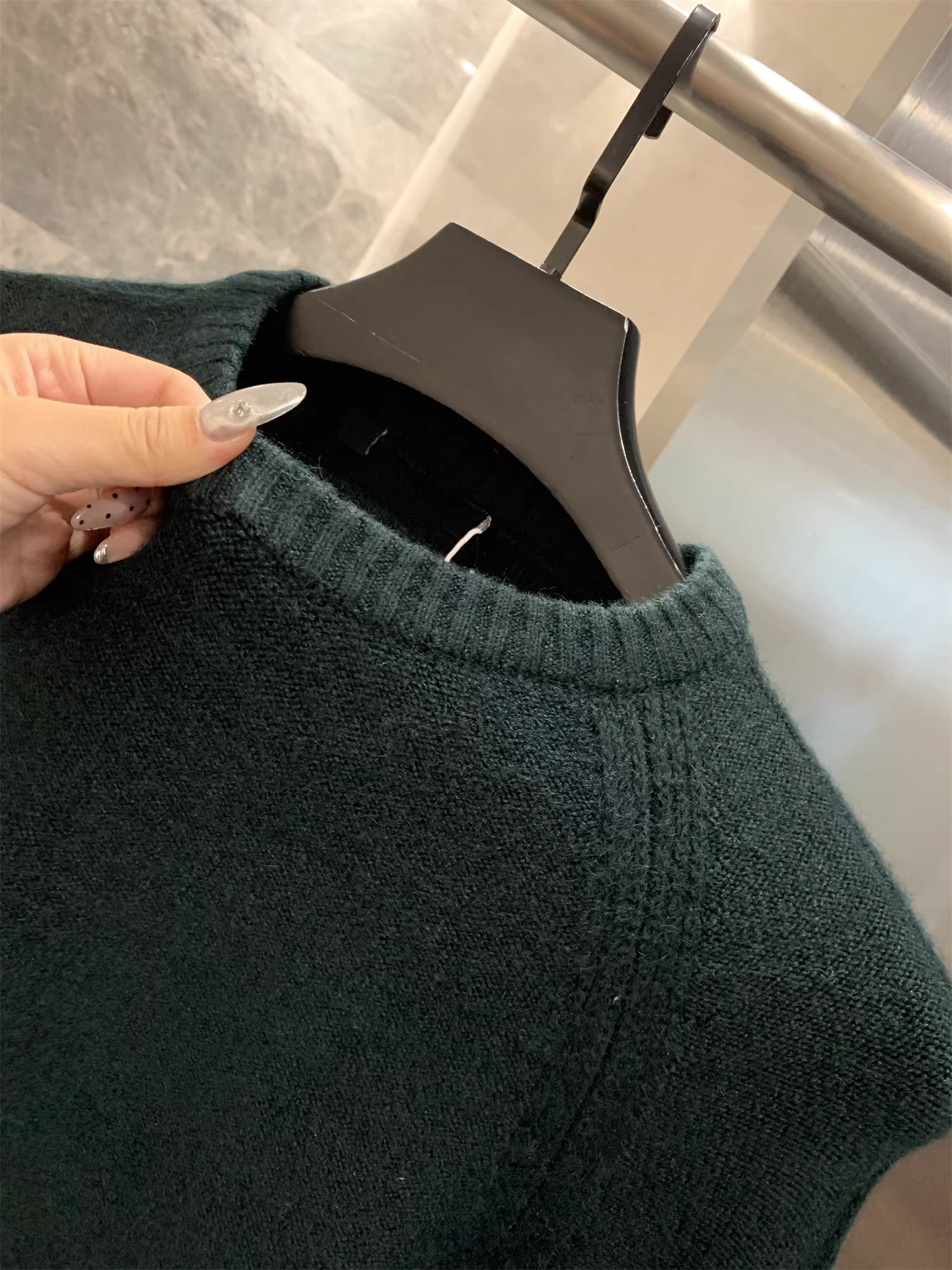 Áo len pha len Don Quixote! Áo len nam mùa thu đông, kiểu dáng đa năng, màu trơn, cổ tròn, chất liệu dệt kim.