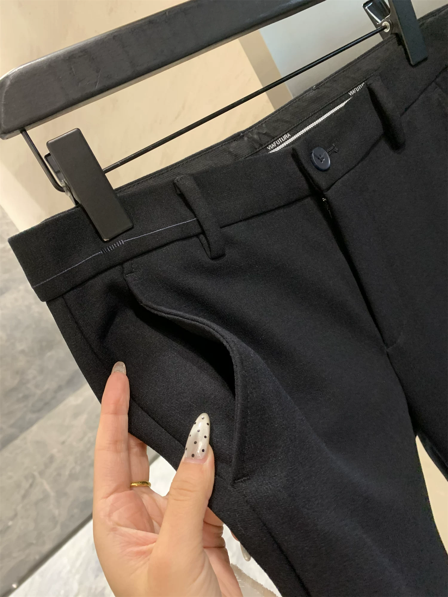 Don Quixote dòng H! Đơn giản và thoải mái! Quần âu nam màu trơn dáng thẳng, quần dài, kiểu dáng thời thượng, mới mùa thu.