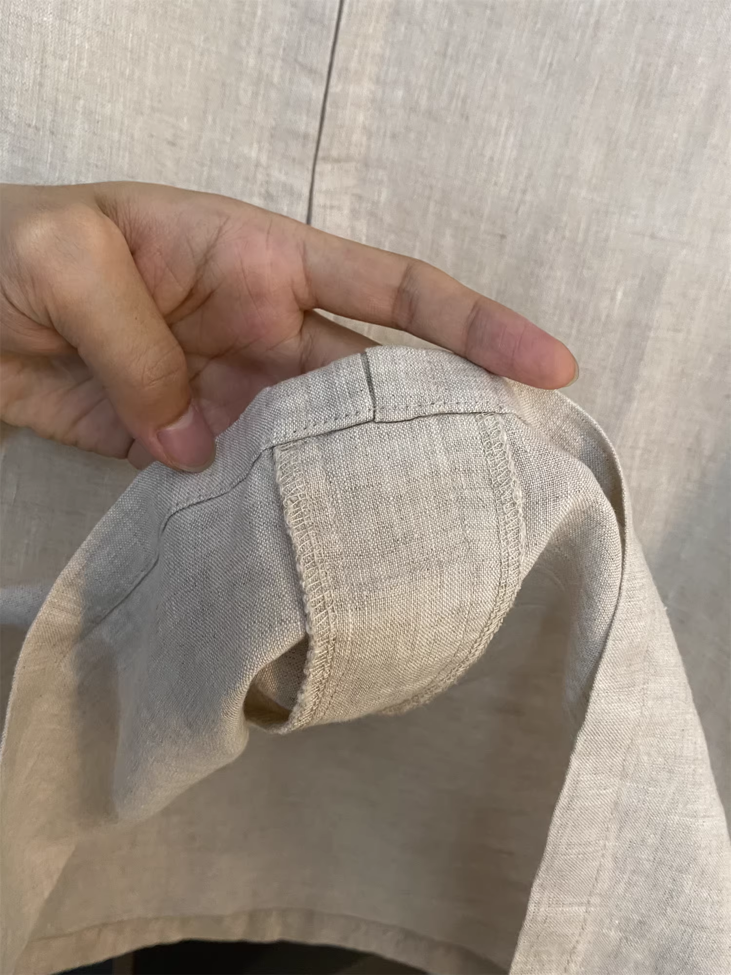 Áo sơ mi nam Don Quixote phong cách quốc dân, cổ chữ V! Chất liệu 100% như vải lanh! Áo sơ mi nam ngắn tay, màu trơn, thoáng khí, đa năng, kiểu dáng đơn giản.