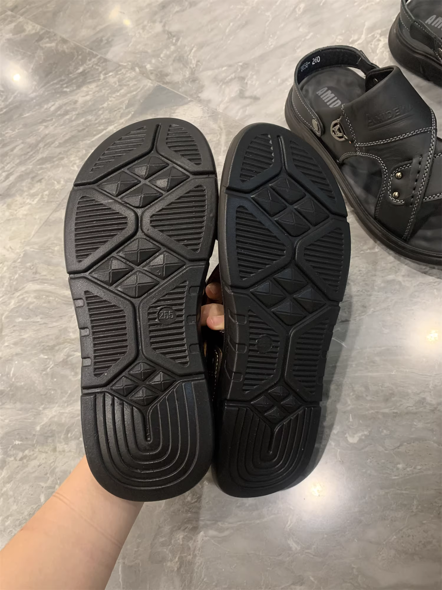 Don Quixote, một món ngon mùa hè tuyệt vời! Có thể mang theo hai cách! Giày đi biển, dép và sandal mùa hè bằng da bò lớp đầu tiên dành cho nam.