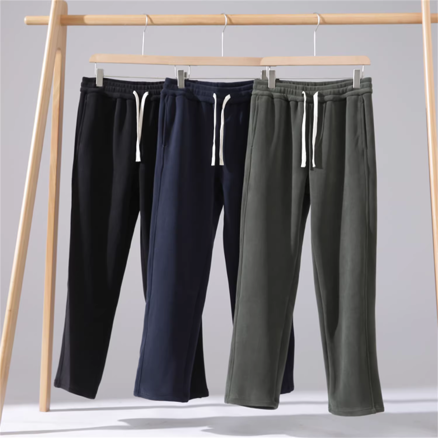 Don Quixote không sợ -20 độ! Quần thể thao nam chất liệu nỉ dày dặn, dáng thẳng, trọng lượng cao 850g, mùa đông