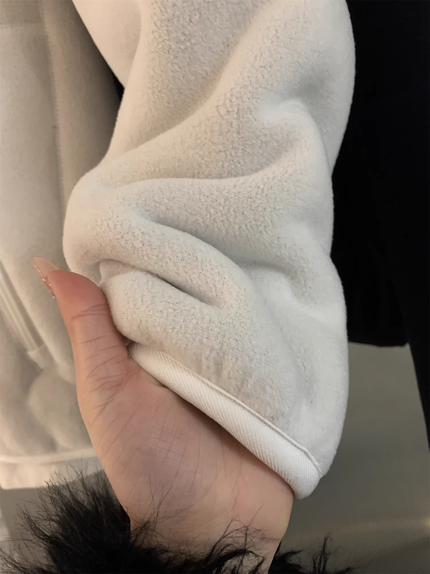 Don Quixote đến Ý! Áo khoác nỉ có mũ trùm đầu hai mặt dày dặn, có thể đảo ngược, dành cho nam và nữ, hợp thời trang.