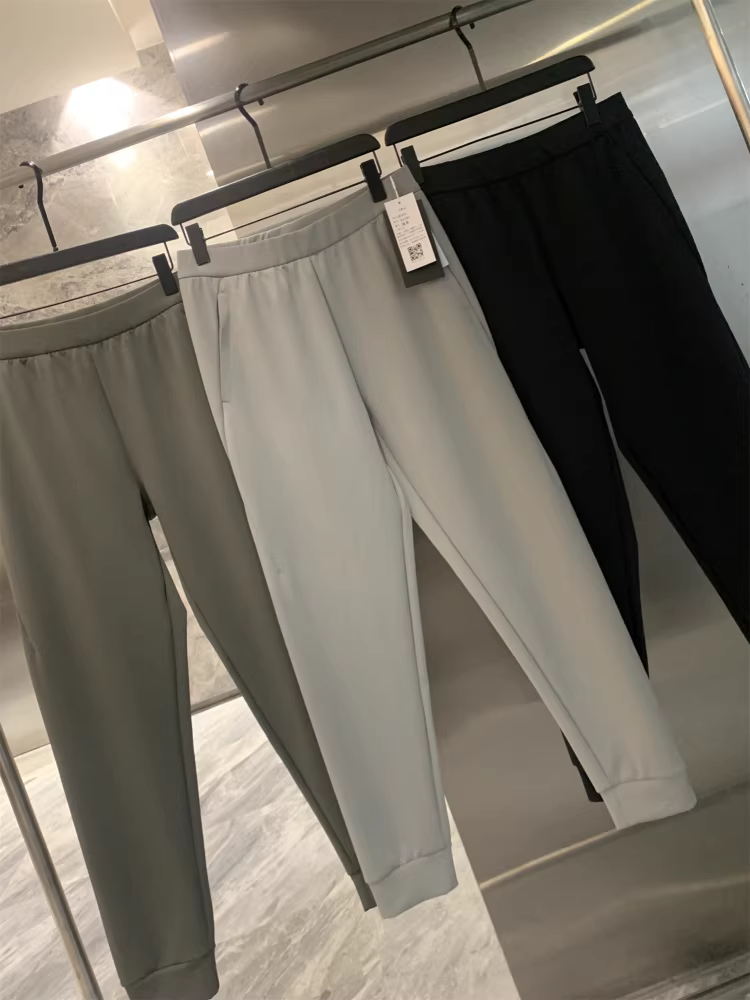 Don Quixote đã nhập khẩu sợi tơ mát! Phong cách năng động ngoài trời! Quần thể thao nam chất liệu thoáng khí.