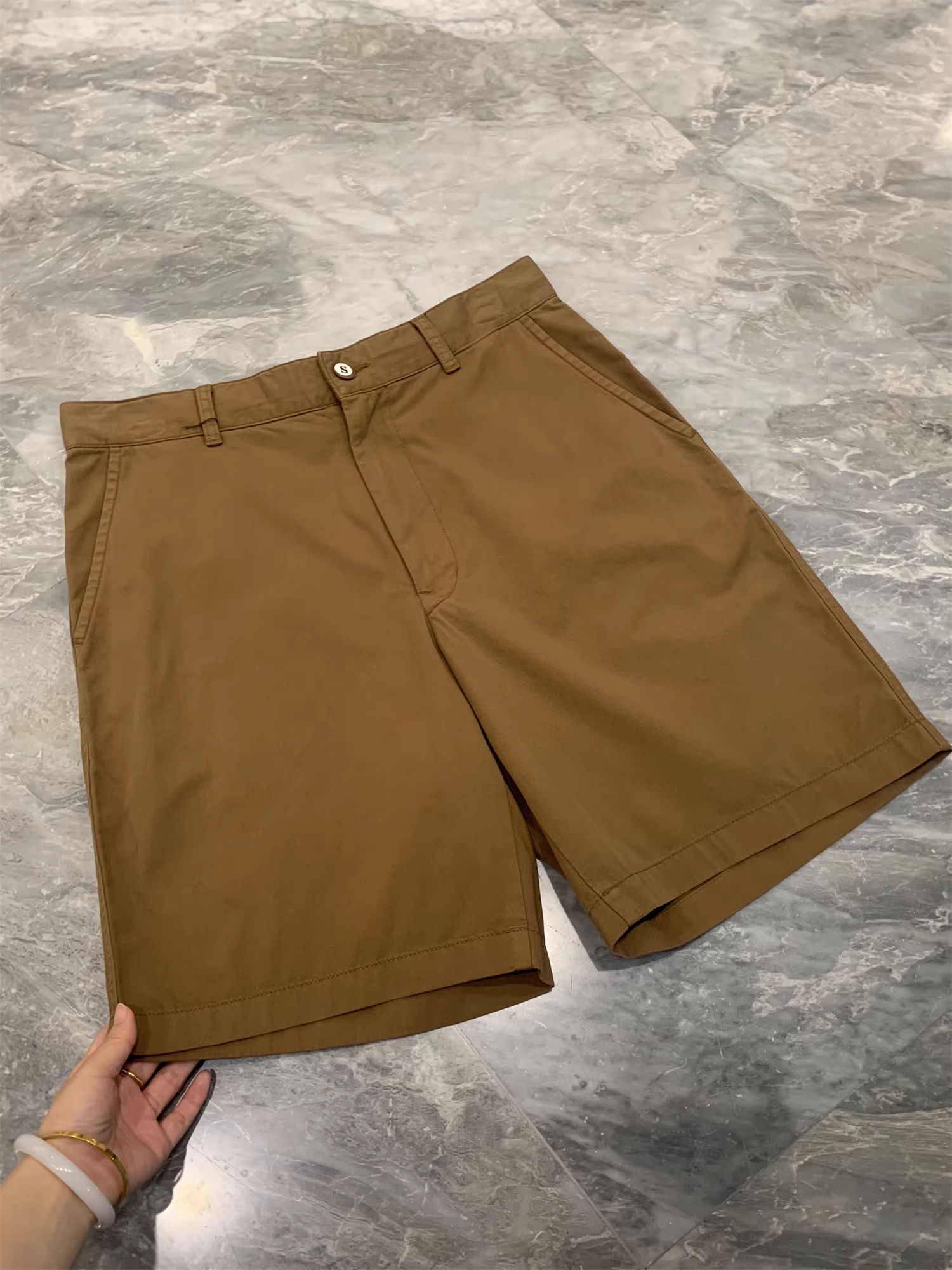 Don Quixote là sự thoải mái hàng đầu! Mát mẻ và thoáng khí! Quần short thẳng màu trơn, thoáng khí, phong cách thường ngày mùa hè.