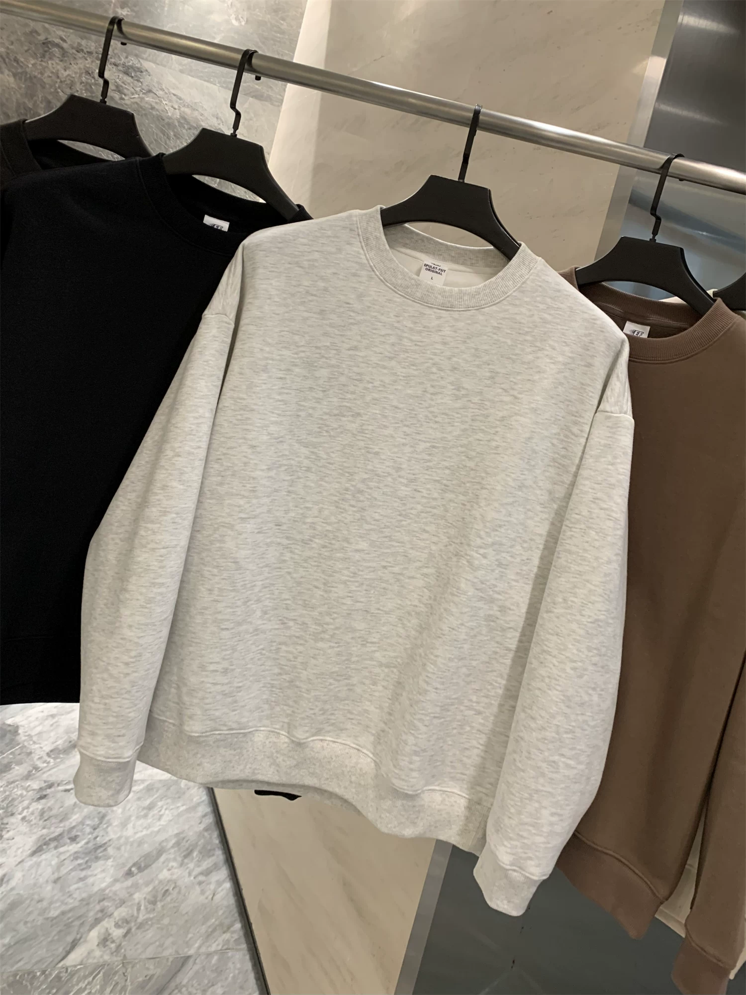 Don Quixote 450G hạng nặng! Có lớp lót lông cừu và dày dặn! Áo len cổ tròn màu trơn đa năng dành cho cả nam và nữ mùa thu đông hợp thời trang