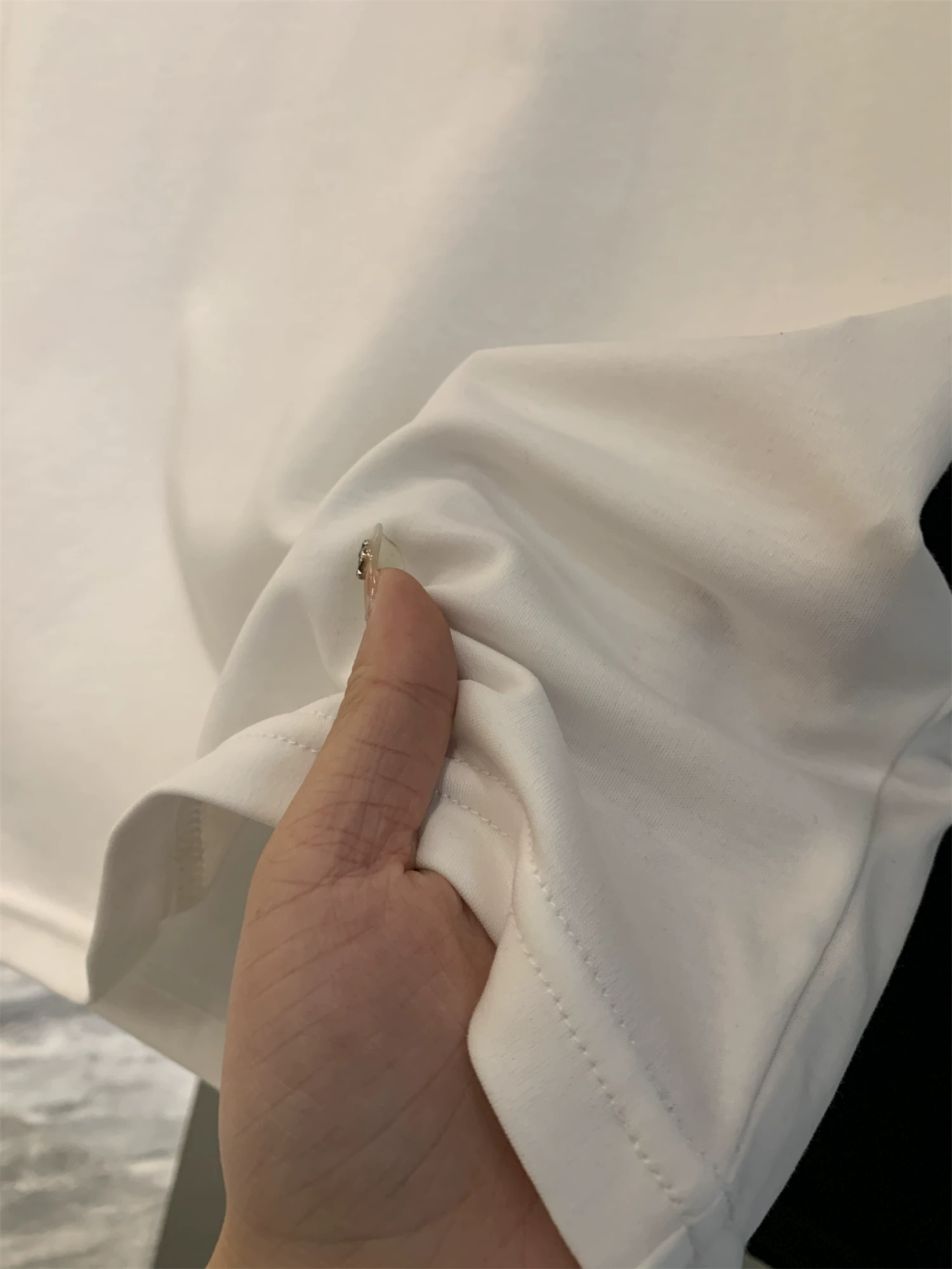 Don Quixote - Sự sang trọng nhẹ nhàng của Ý! Áo thun nam chất liệu cotton dài sợi Xinjiang làm mát bằng amoniac lỏng, màu trơn, cổ tròn, tay dài/ngắn.