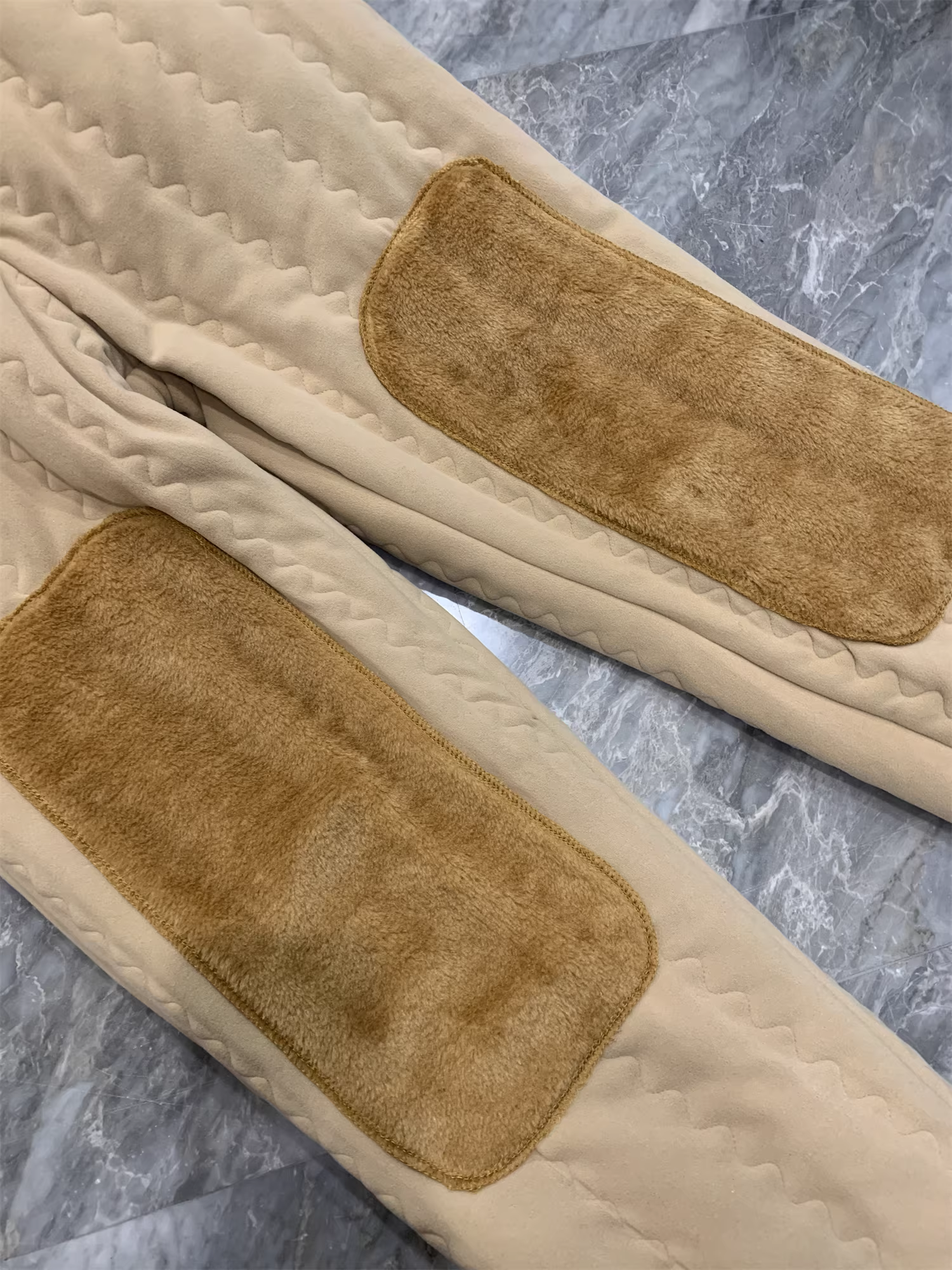 Don Quixote, chiếc lò di động! DeRong + lớp lót bằng cotton! Quần cotton dày, ấm áp, chống gió, kiểu dáng thường ngày cho thời tiết lạnh.