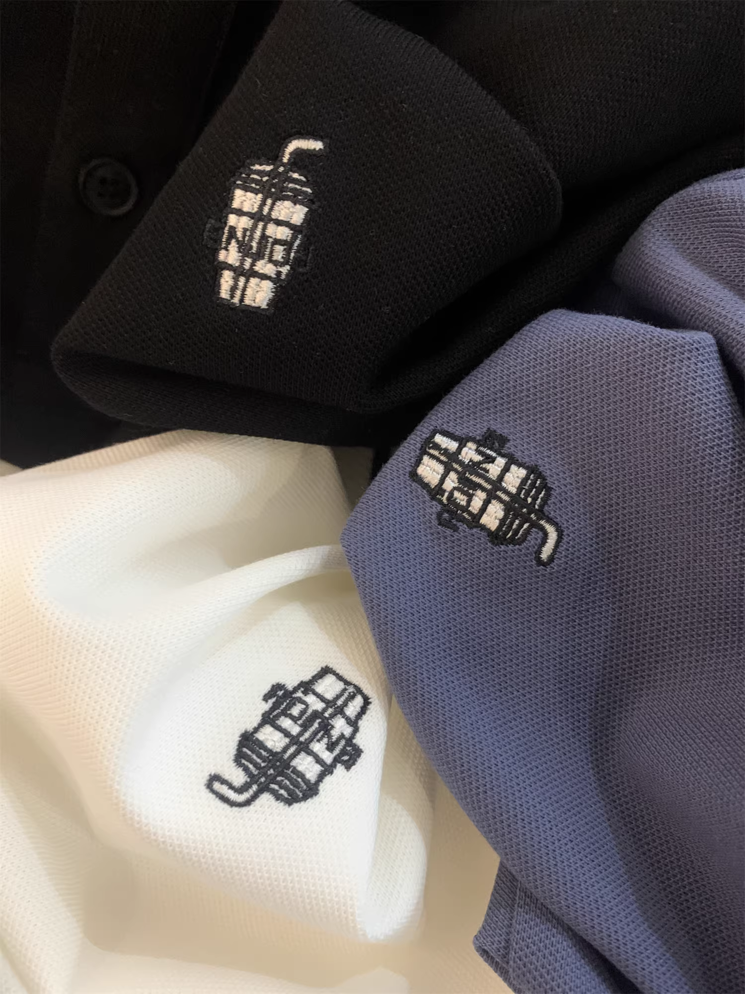 Áo Polo nam tay ngắn, chất liệu công nghệ, không xù, phối màu cổ áo, thuộc dòng sản phẩm Don Quixote Retro!