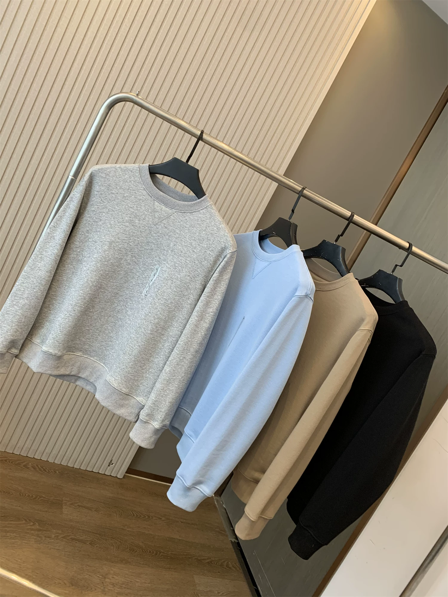 Don Quixote là tác phẩm kinh điển của Nhật Bản! Bộ sưu tập màu sắc Morandi! Áo len nam cổ tròn dài tay mùa thu đông thời trang