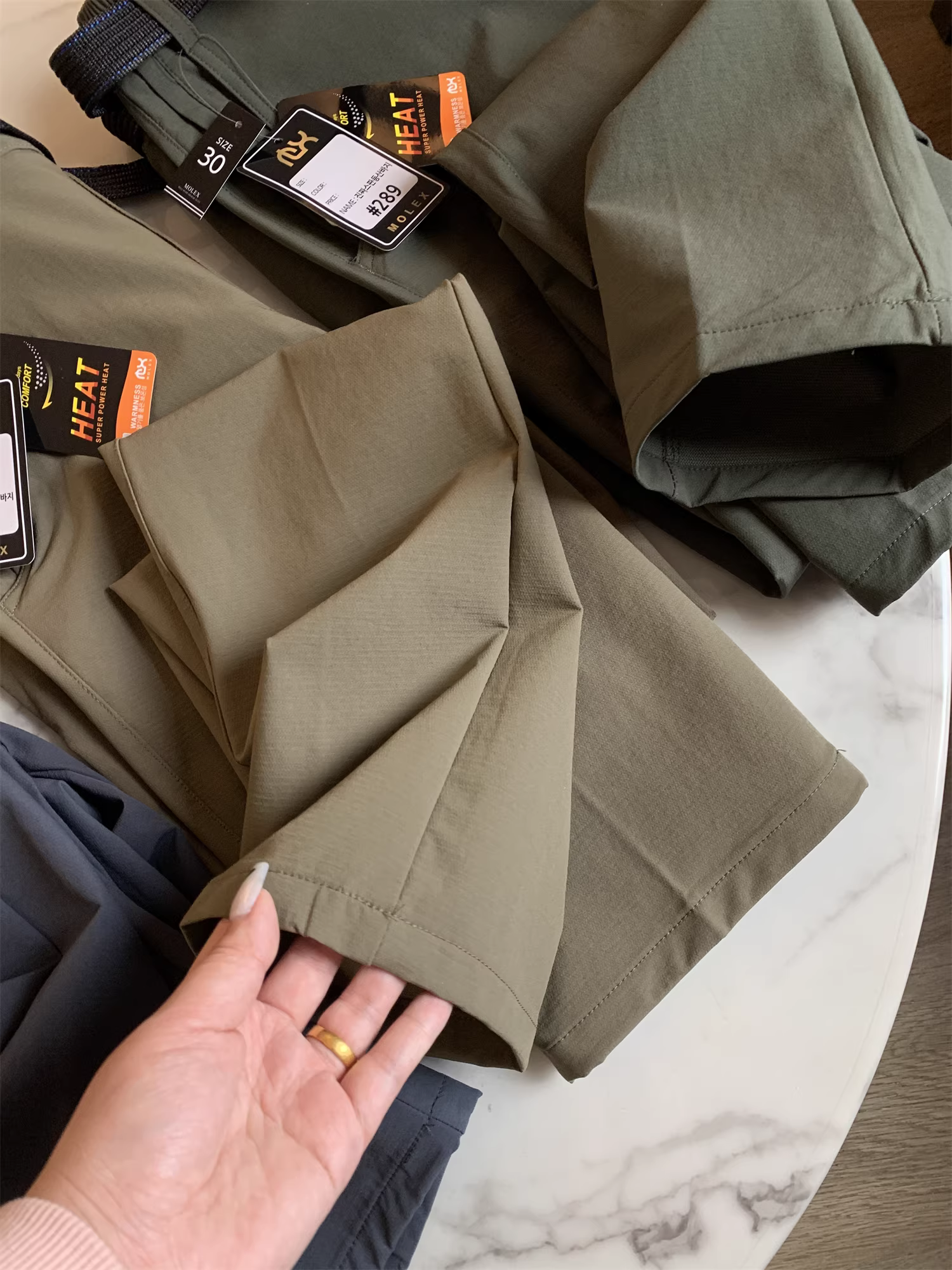 Don Quixote đặt hàng theo kiểu K! Nhận ngay một chiếc thắt lưng miễn phí! Quần nam mùa xuân cá tính và phong cách, quần dài ôm dáng, hợp thời trang.