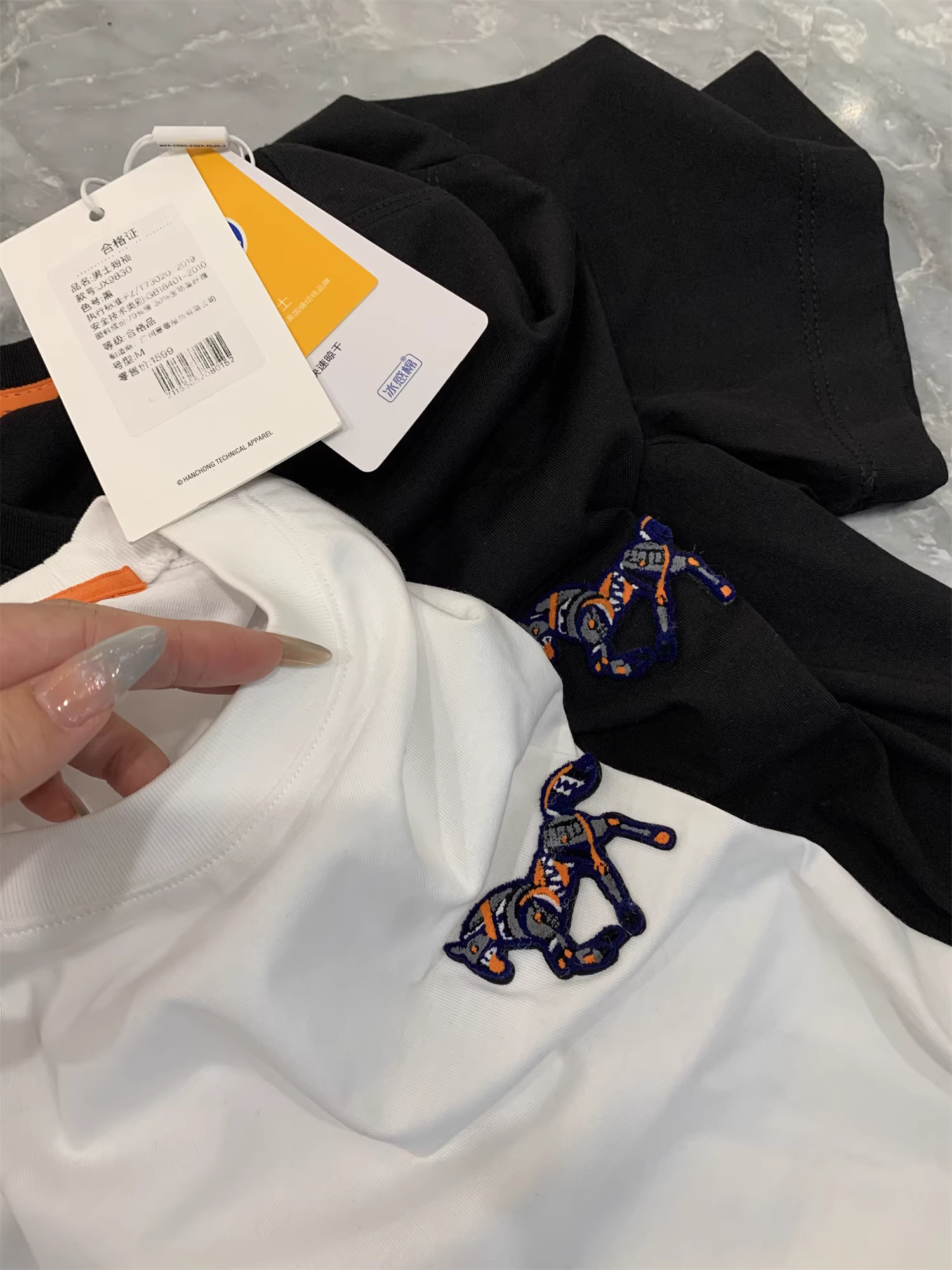 Don Quixote, sự sang trọng của Ý! Công nghệ cảm ứng mát mẻ! Thêu hình ngựa nhiều màu sắc! Áo thun ngắn tay mùa hè phong cách thường ngày