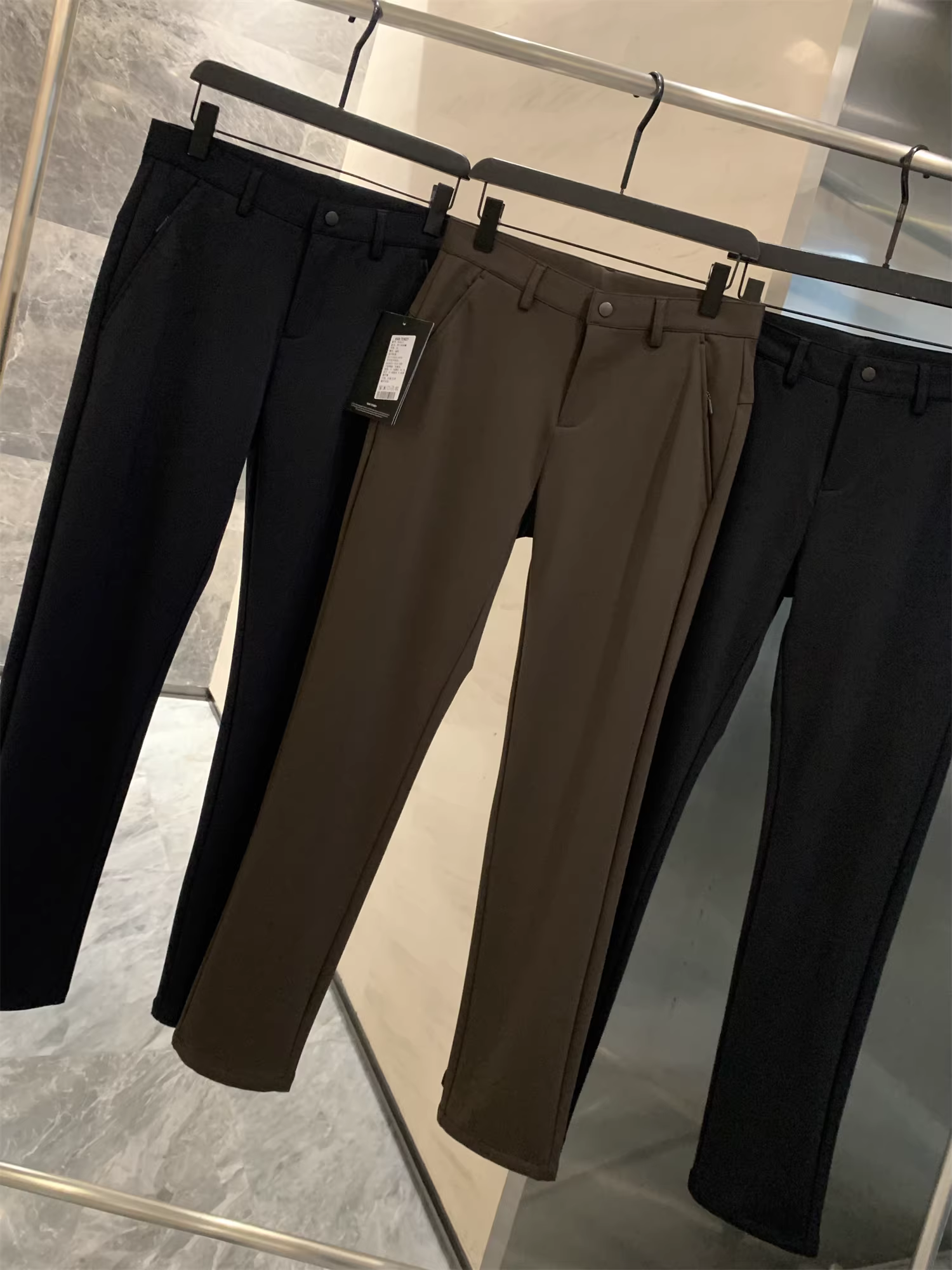 Công nghệ Graphene Don Quixote! Quần âu nam chất liệu nhẹ, thoải mái, ấm áp, co giãn, dáng thẳng, thích hợp cho mùa thu đông.