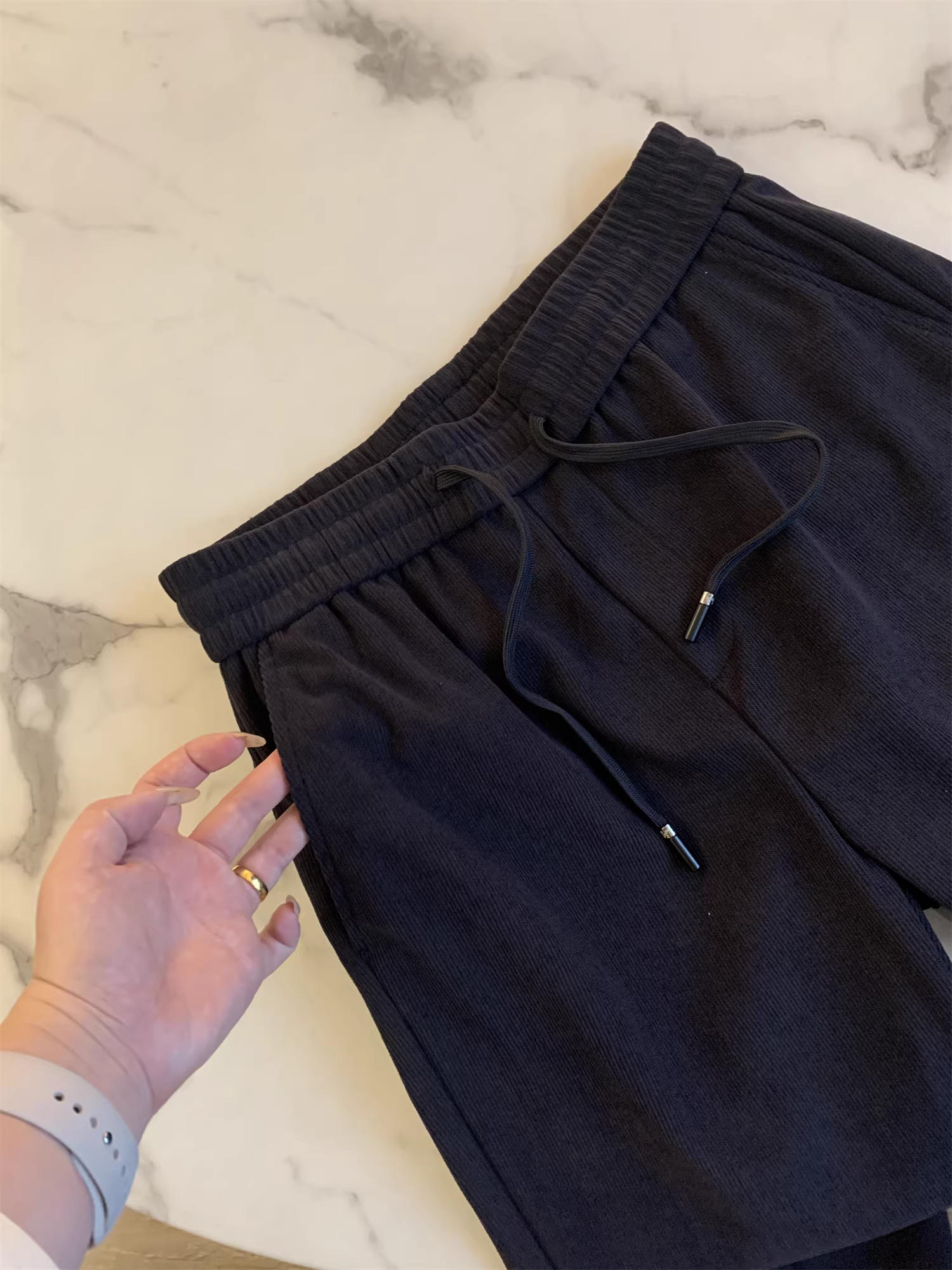 Don Quixote, số lượng nhiều hơn, không tăng giá! Chất liệu vải nhung cao cấp! Quần âu nam ống đứng lưng thun mùa thu.