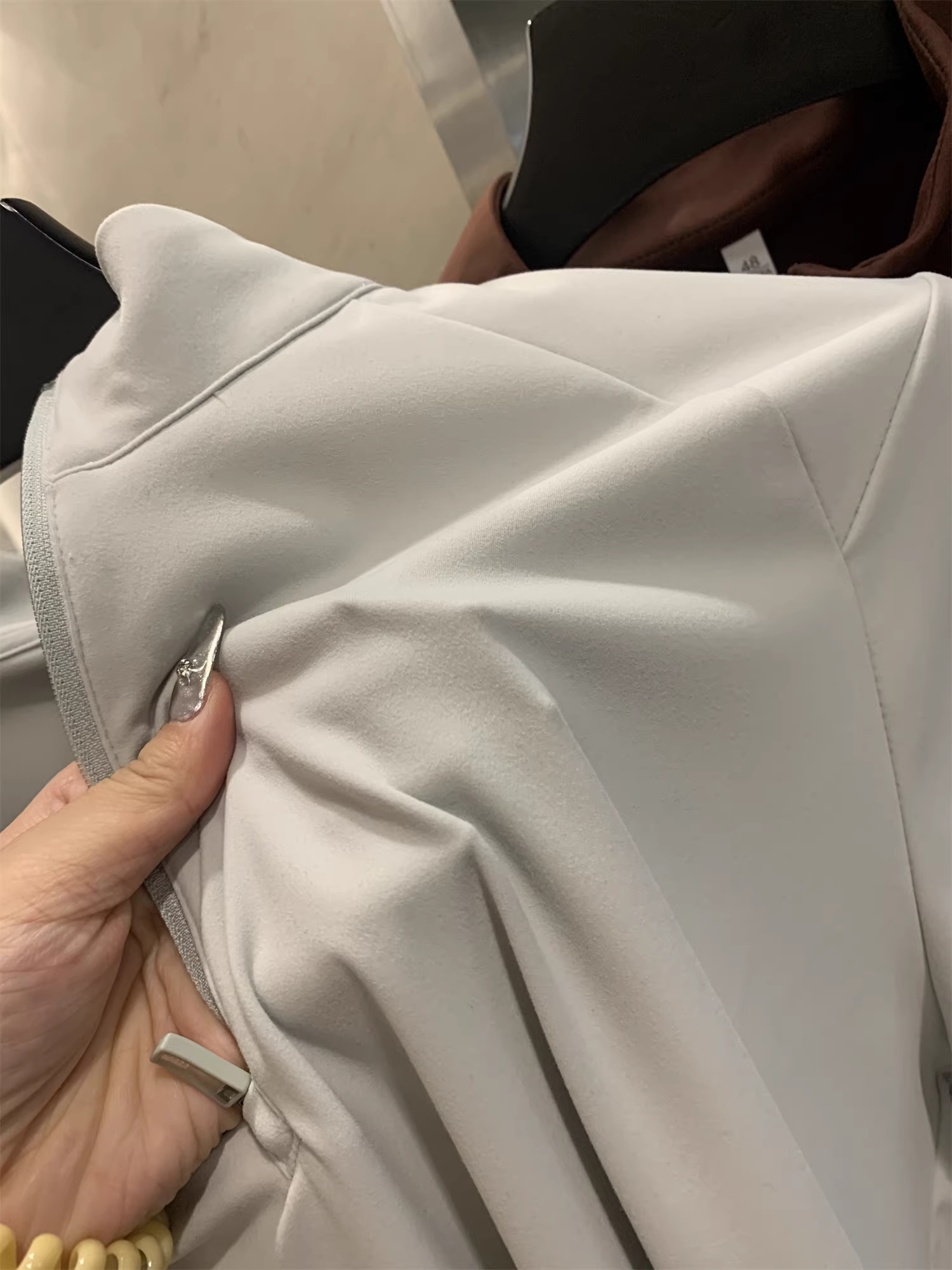 Áo cardigan nửa khóa kéo Don Quixote! Nhanh khô và thoáng khí! Áo thun nam dài tay màu trơn thể thao, thời trang mùa thu