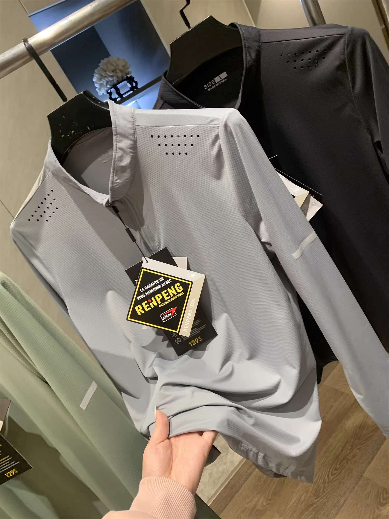 Chuỗi chương trình chạy bộ Don Quixote RUN! Nhanh khô và thoáng khí khi ở ngoài trời! Áo thun thể thao dài tay nửa khóa kéo mùa xuân hè dành cho nam