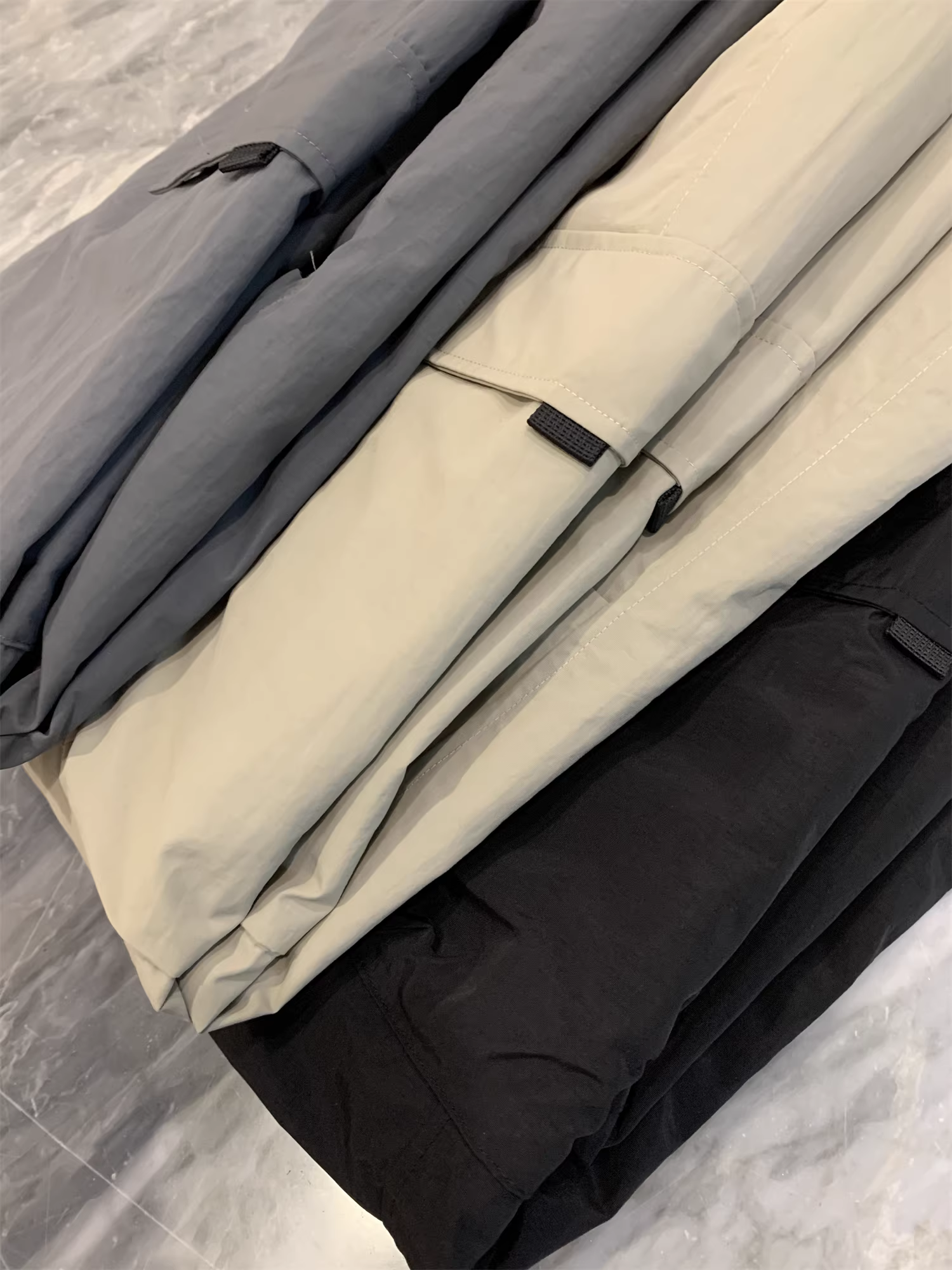 Don Quixote may đo với độ dày 90% lông vũ vịt! Quần ống đứng giữ ấm, chống gió, chống thấm nước, chống lạnh dành cho nam.