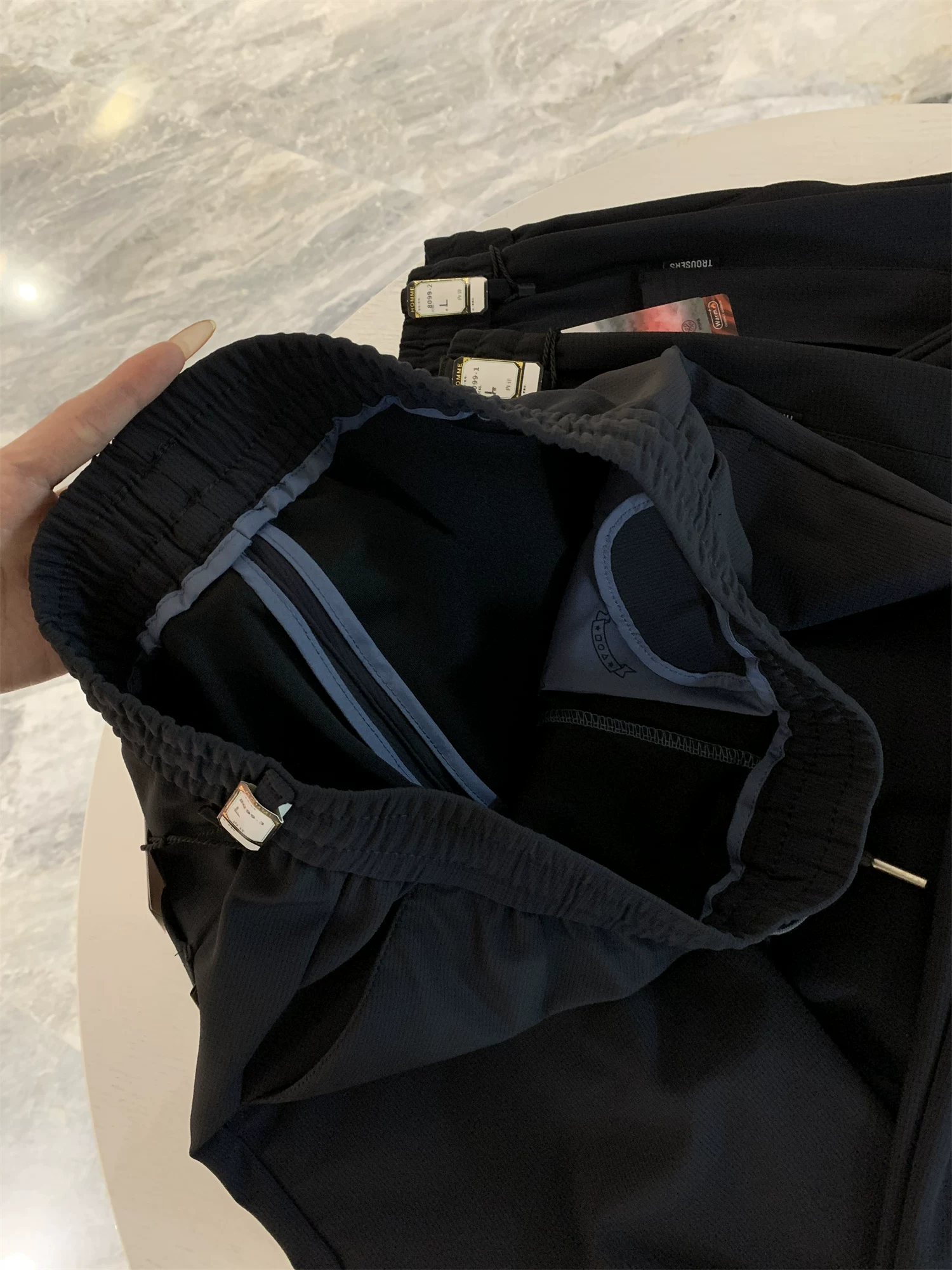 Don Quixote đi mua hàng! Siêu thoải mái! Quần dài thẳng dáng xuông giữ ấm mùa thu đông bằng tia hồng ngoại xa dành cho nam.