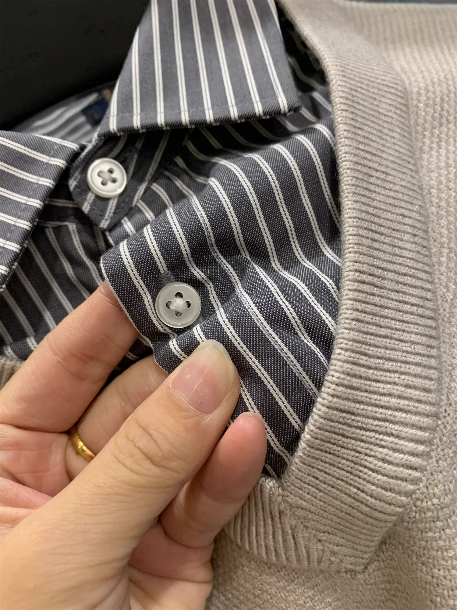 Don Quixote dòng H! Sợi dệt lõi có độ đàn hồi cao! Áo len dệt kim hai mảnh thường ngày mùa thu đông phối màu.