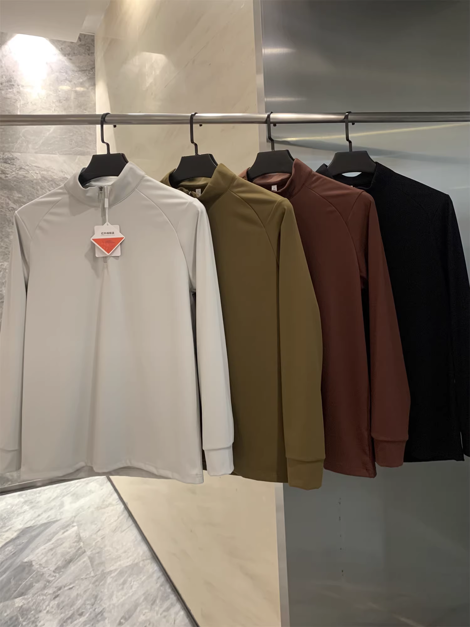 Áo cardigan nửa khóa kéo Don Quixote! Nhanh khô và thoáng khí! Áo thun nam dài tay màu trơn thể thao, thời trang mùa thu