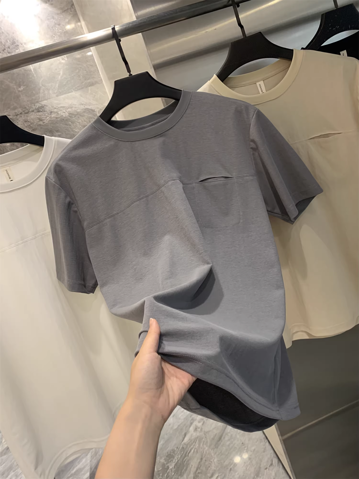 Dòng thiết kế Don Quixote! Phong cách giản dị của Mỹ! Áo thun ngắn tay chất liệu dệt kim dày dặn, thoáng khí, màu trơn, đa năng.