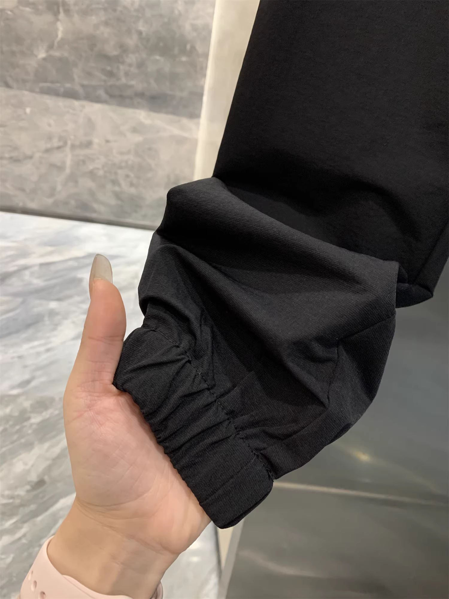 Dòng thiết kế Nhật Bản của Don Quixote! Nhanh khô và thoáng khí! Quần thường ngày có dây rút màu trơn dành cho nam mùa hè.