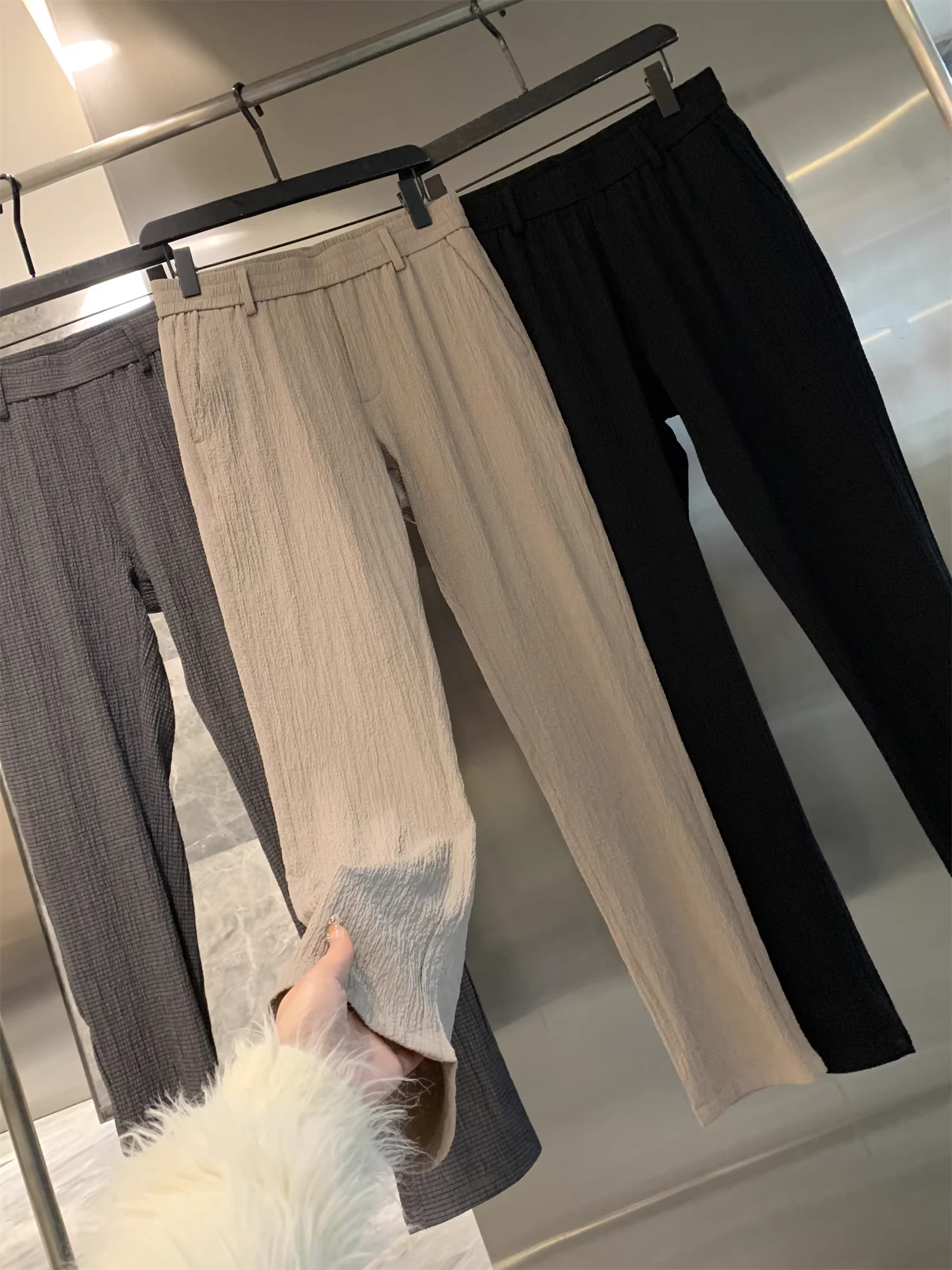 Don Quixote với chất liệu vải xếp ly bồng bềnh! Quần âu nam màu trơn dáng thẳng thời trang mới mùa xuân hè