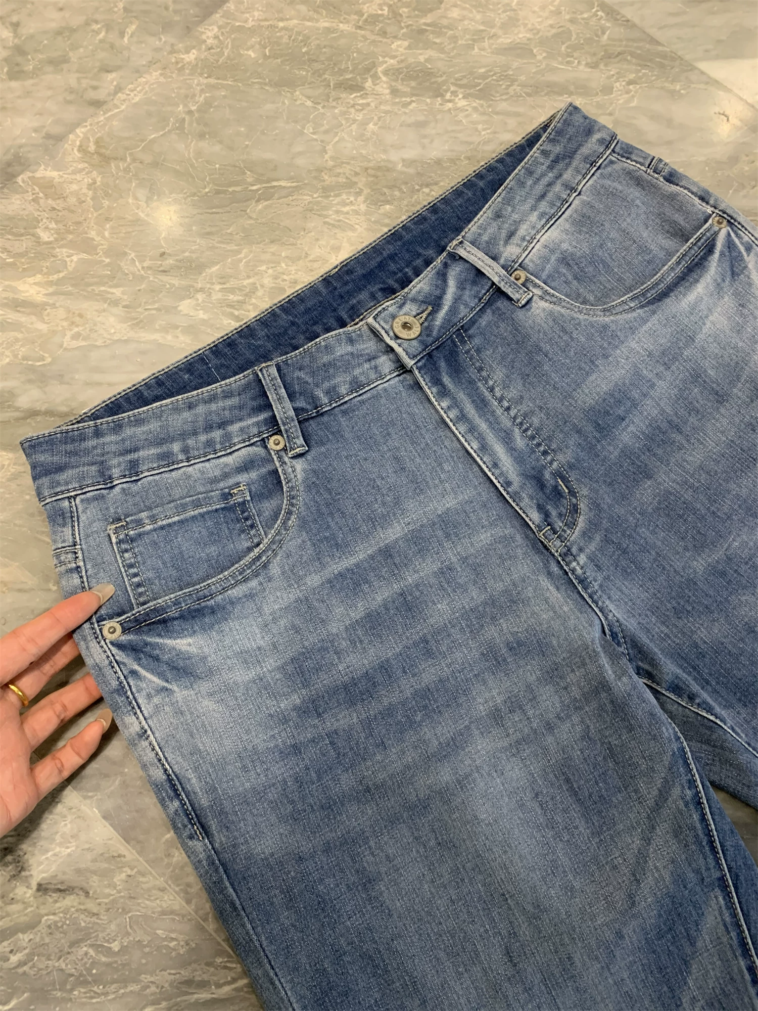 Don Quixote - Giá trị tinh khiết! Giá hời! Quần jeans denim mềm mại, chất liệu tốt, đa năng, kiểu dáng lịch sự nhưng vẫn thoải mái.