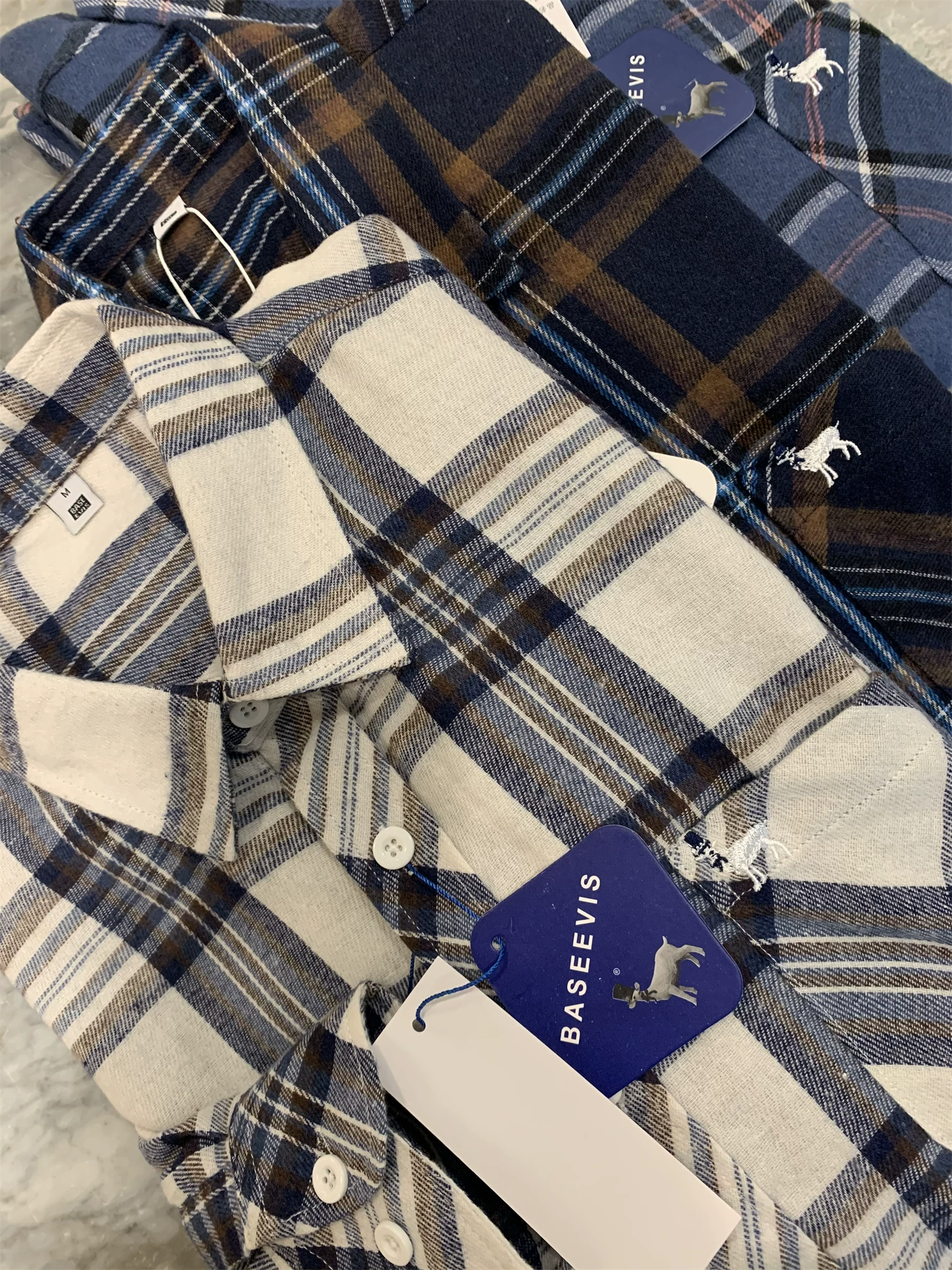 Don Quixote đã được giặt và chải sạch! Họa tiết ca rô! Áo sơ mi dài tay kẻ sọc cổ điển mùa xuân dành cho nam.