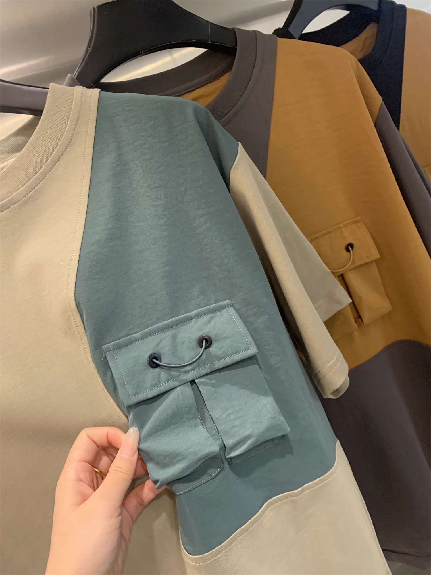 Áo thun nam tay ngắn, kiểu dáng năng động, chất liệu cotton 100% đã qua xử lý, phối màu phong cách Don Quixote!