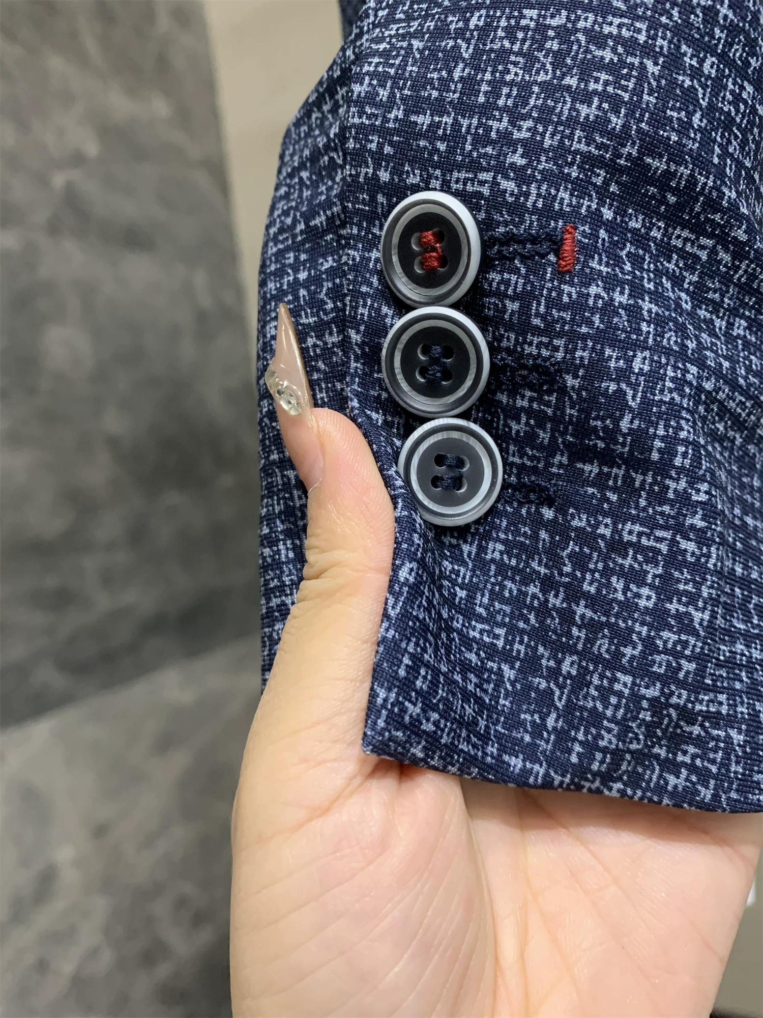 Những ưu đãi của Don Quixote thật tuyệt vời! Hơn 400 sản phẩm có sẵn! Áo vest và bộ vest công sở thoải mái dành cho nam mùa thu.