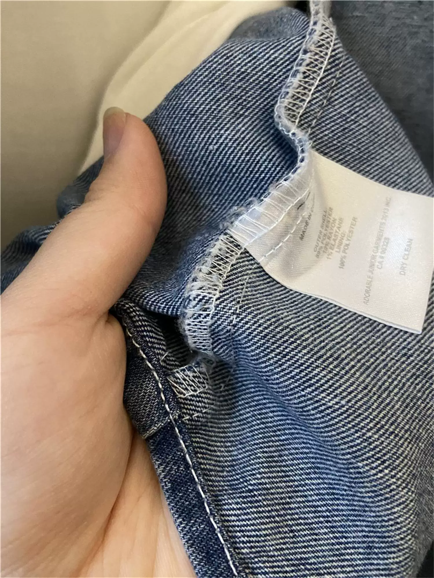 Don Quixote đến Anh! Áo khoác denim dài tay cổ chữ V dáng rộng đa năng phong cách cặp đôi áo khoác denim dài tay hợp thời trang