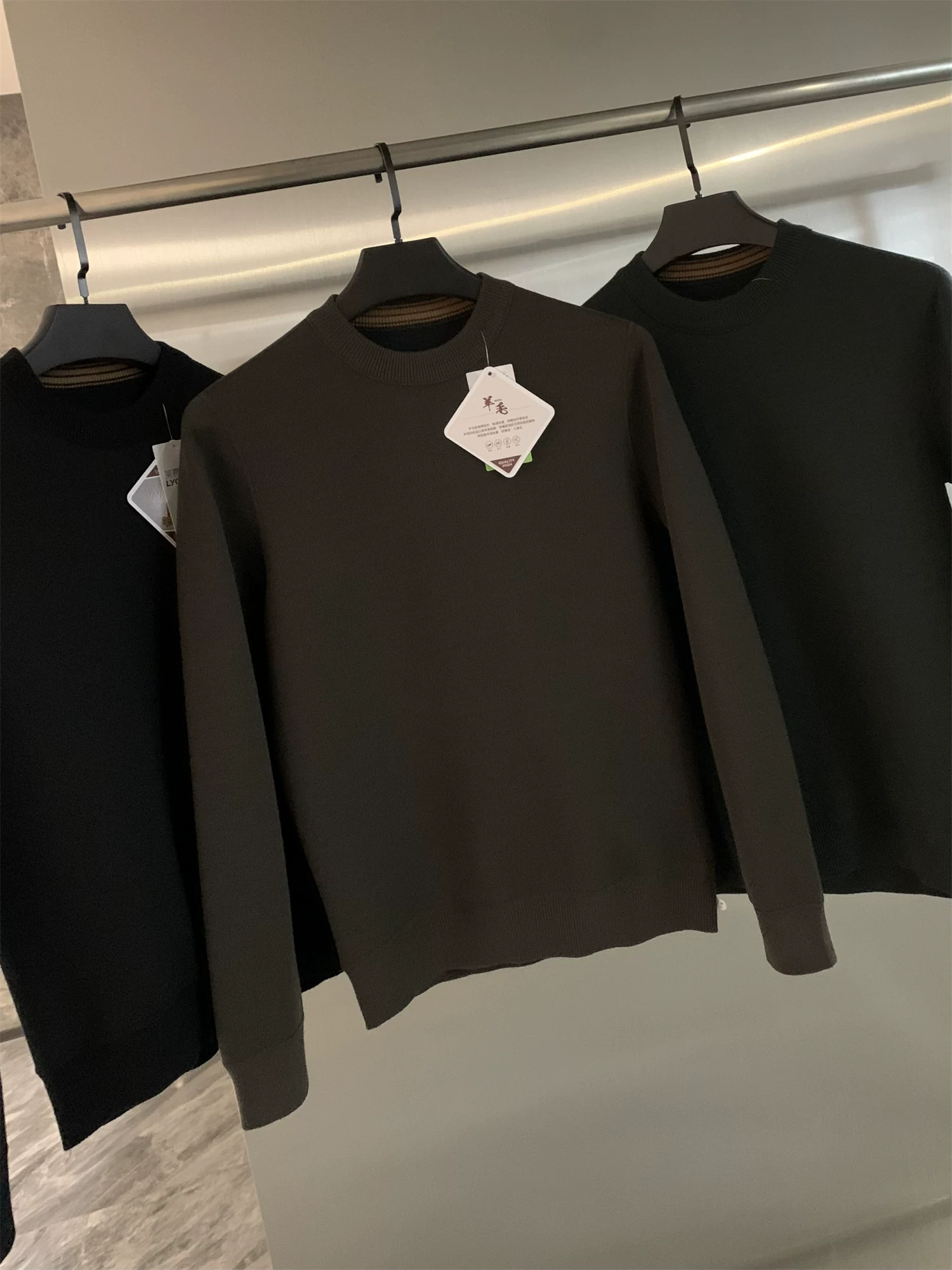 Áo len Don Quixote + Lyocell! Áo len nam cổ tròn dày dặn, lót lông cừu, màu trơn, kiểu dáng thẳng, hợp thời trang mùa thu đông