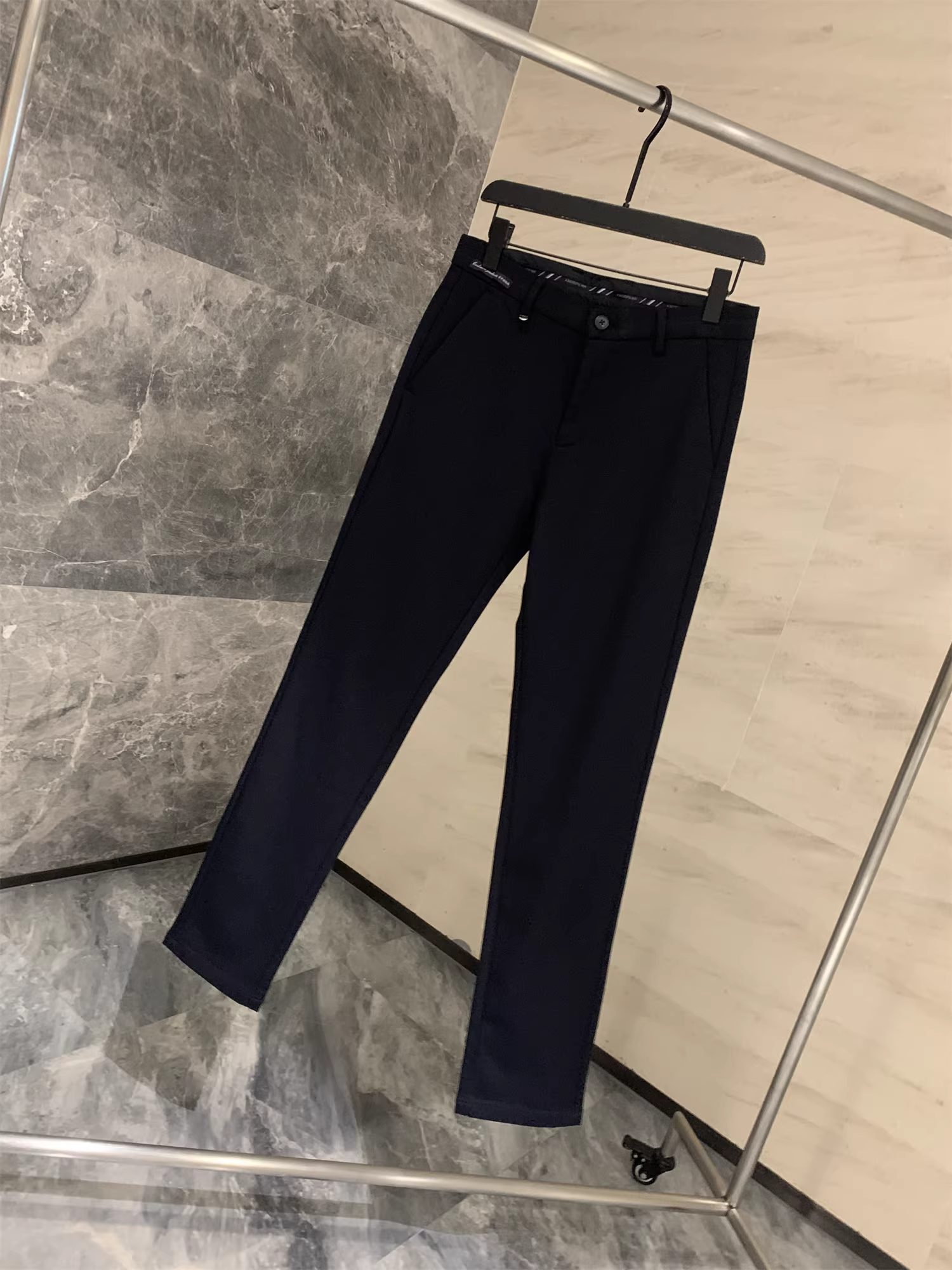 Giảm giá Don Quixote! Chất liệu pha cashmere! Quần âu nam dáng thẳng, ôm vừa vặn, phong cách thường ngày, mùa thu đông.