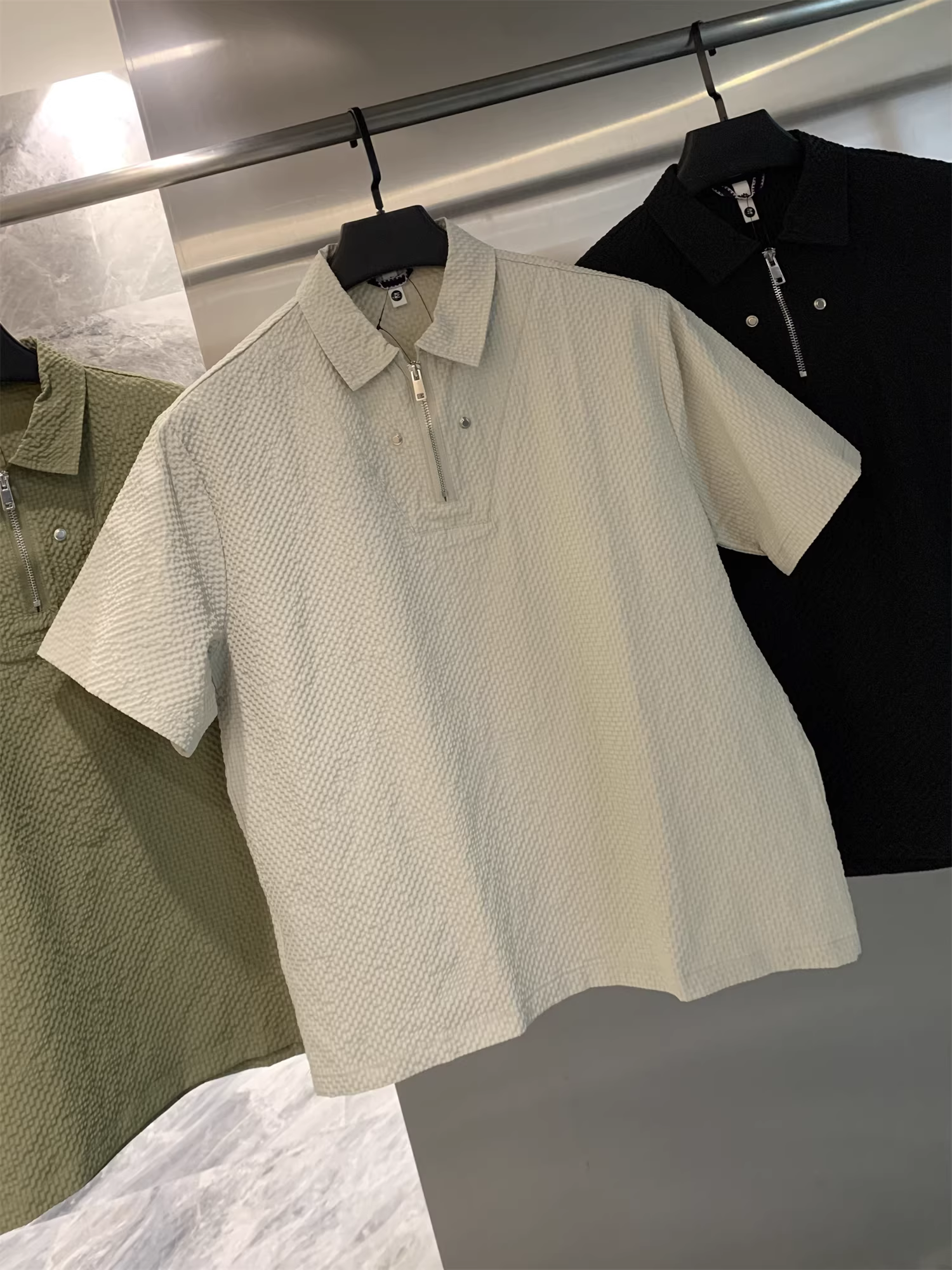 Kết cấu vải gạc bong bóng 3D Don Quixote! Áo sơ mi POLO ngắn tay nửa khóa kéo đa năng mùa hè cao cấp dành cho nam và nữ