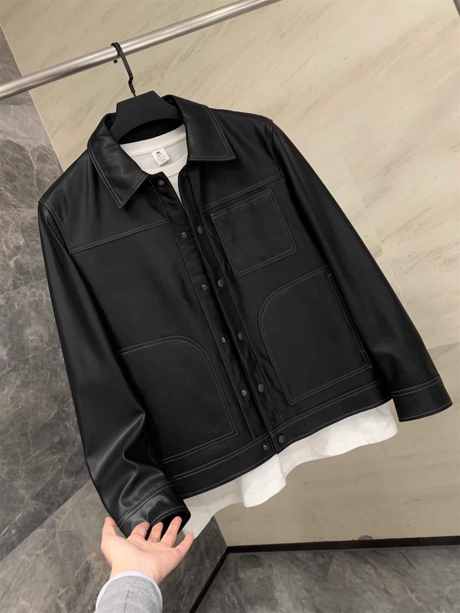 Áo khoác da cừu cao cấp Don Quixote! Tinh tế và bóng mượt! Áo khoác da thật nam thời thượng mùa thu đông với cổ áo lật.