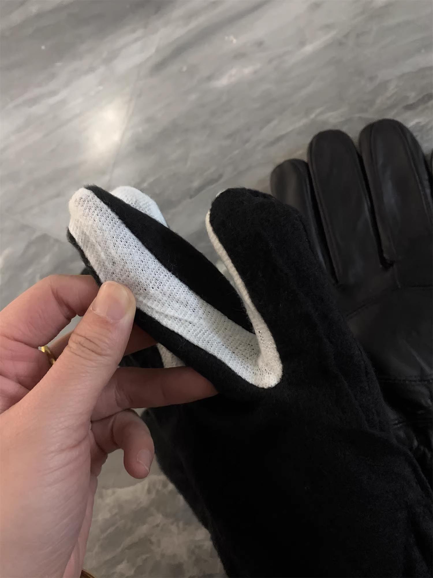 Don Quixote đang giảm giá lớn! Găng tay da cừu ngoài trời, chống gió, giữ nhiệt, lót lông cừu, ấm áp, làm từ da thật, có các ngón tay riêng biệt, hợp thời trang.