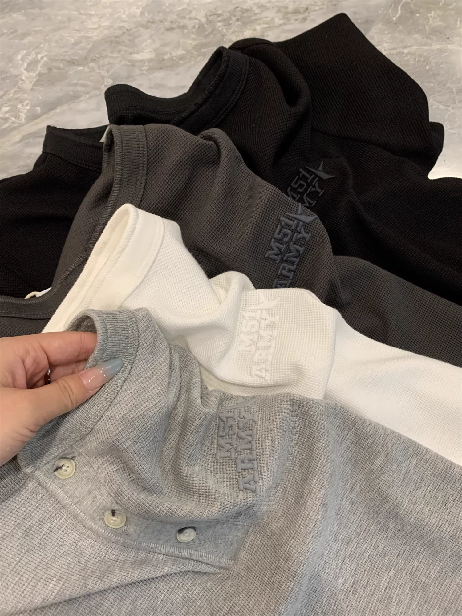 Áo thun nam cổ Henry kiểu retro, chất liệu vải waffle dệt kim Don Quixote! Mặc sẵn, giặt máy được! Thời trang.