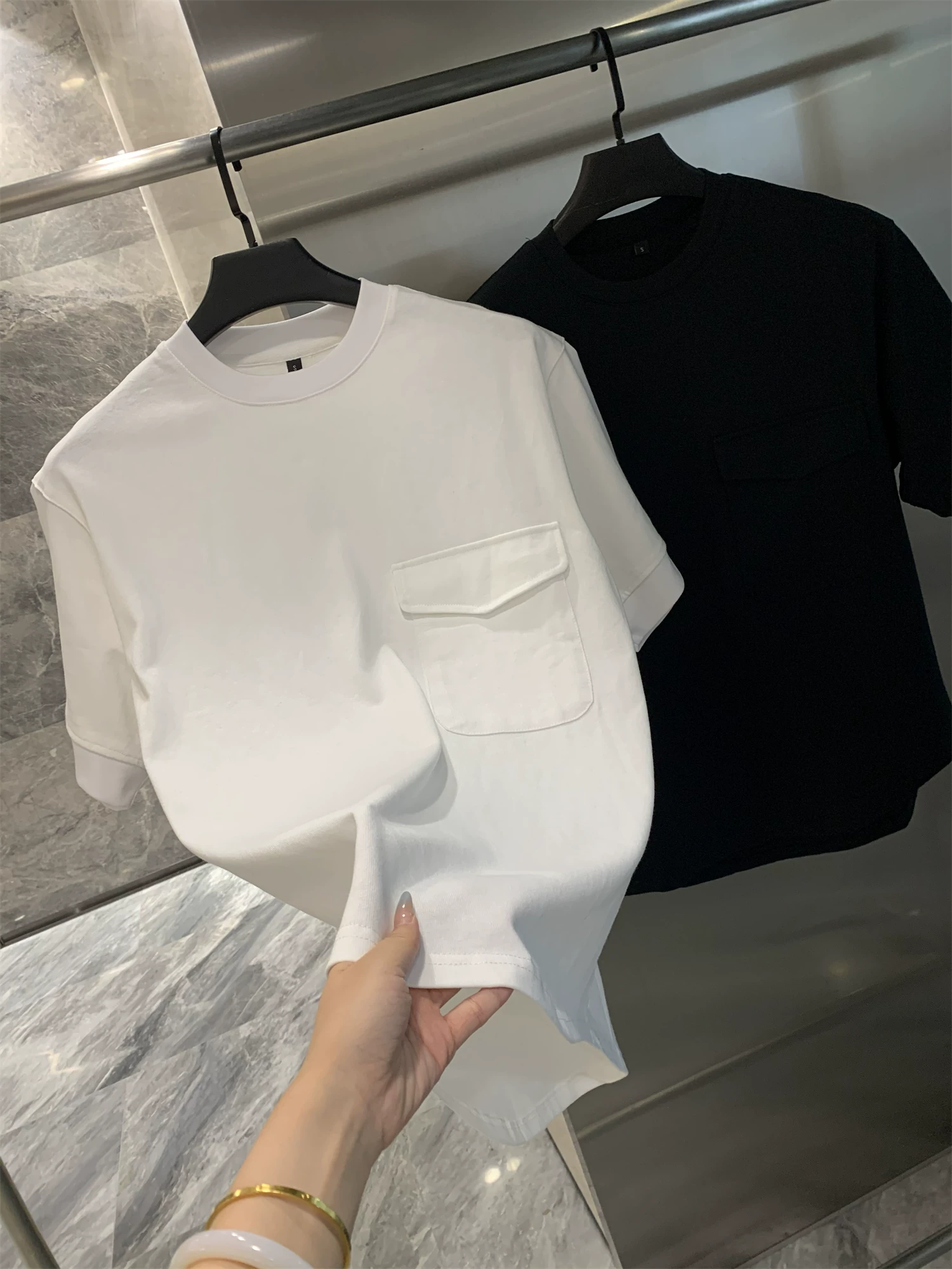 Áo thun cotton dài sợi cao cấp Don Quixote! Trọng lượng cao 300G! Áo thun mùa hè dáng rộng, màu trơn, tay ngắn, có túi.