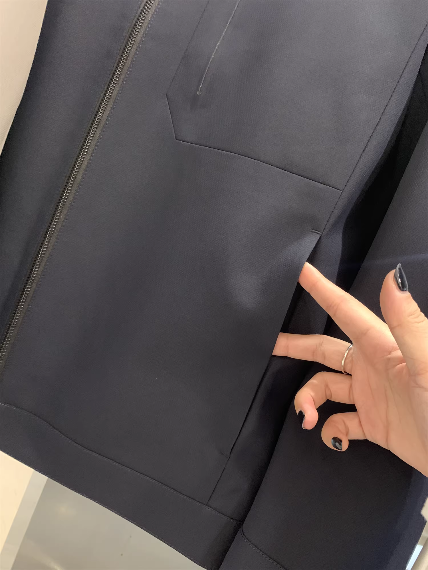 Áo khoác nam kiểu dáng cao cấp Ý phong cách Don Quixote! Áo khoác công sở nhẹ nhàng, linh hoạt, kiểu dáng lịch lãm dành cho mùa thu.