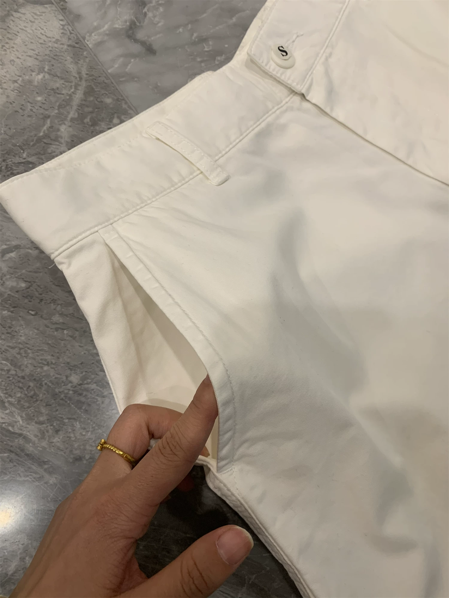 Don Quixote là sự thoải mái hàng đầu! Mát mẻ và thoáng khí! Quần short thẳng màu trơn, thoáng khí, phong cách thường ngày mùa hè.